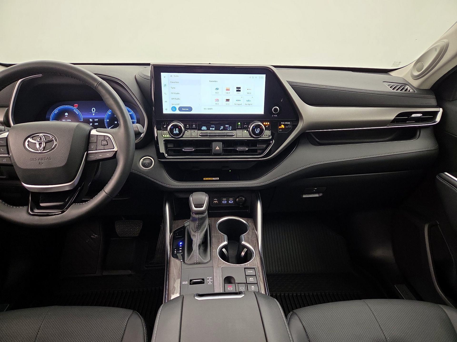 Thumbnail: 2024 Toyota Highlander - 9