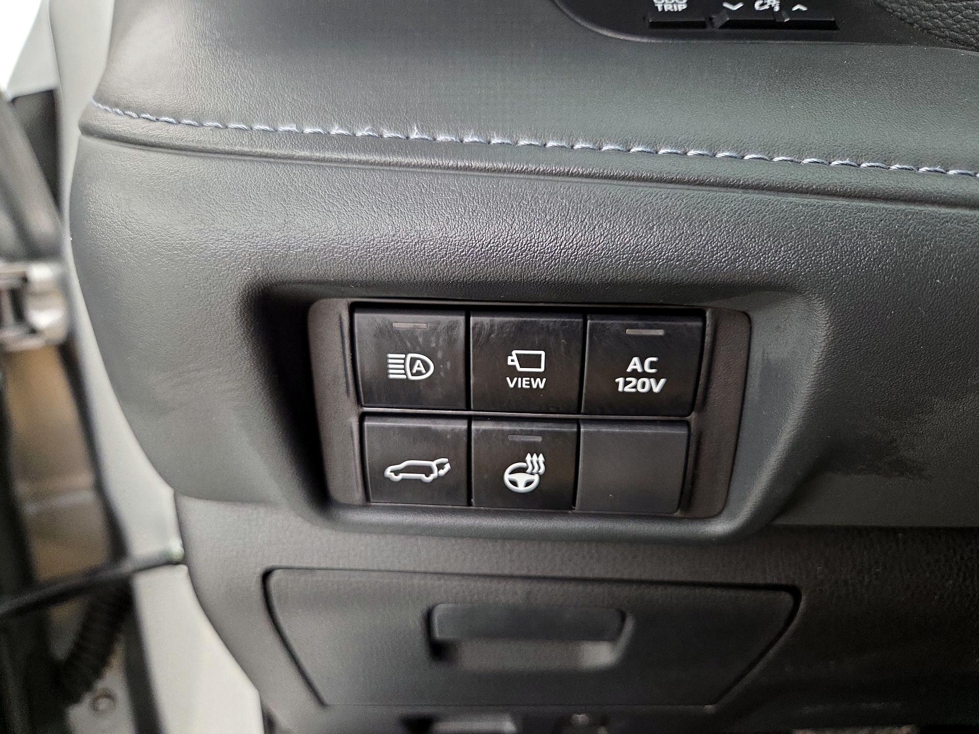 Thumbnail: 2024 Toyota Highlander - 13