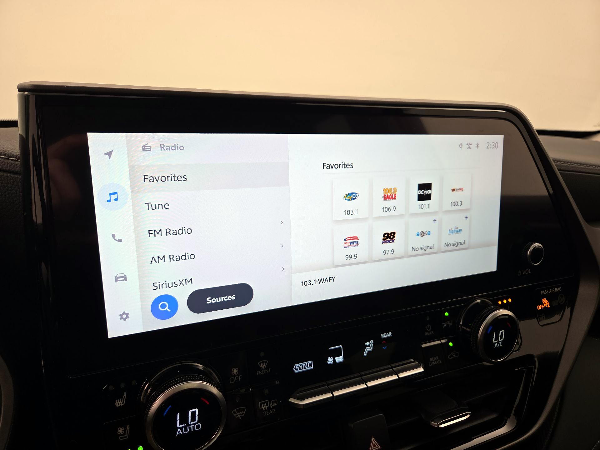 Thumbnail: 2024 Toyota Highlander - 16