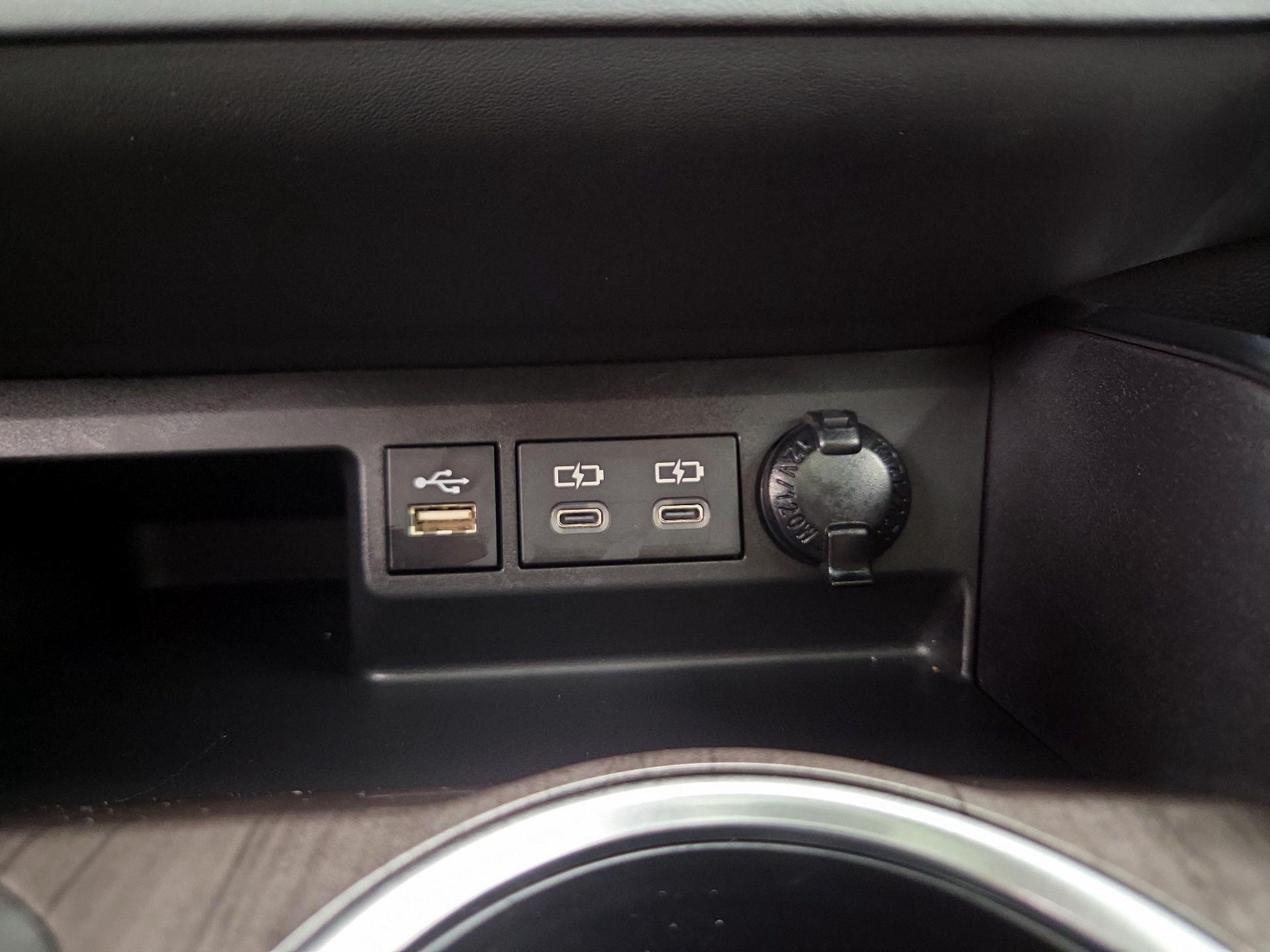 Thumbnail: 2024 Toyota Highlander - 19