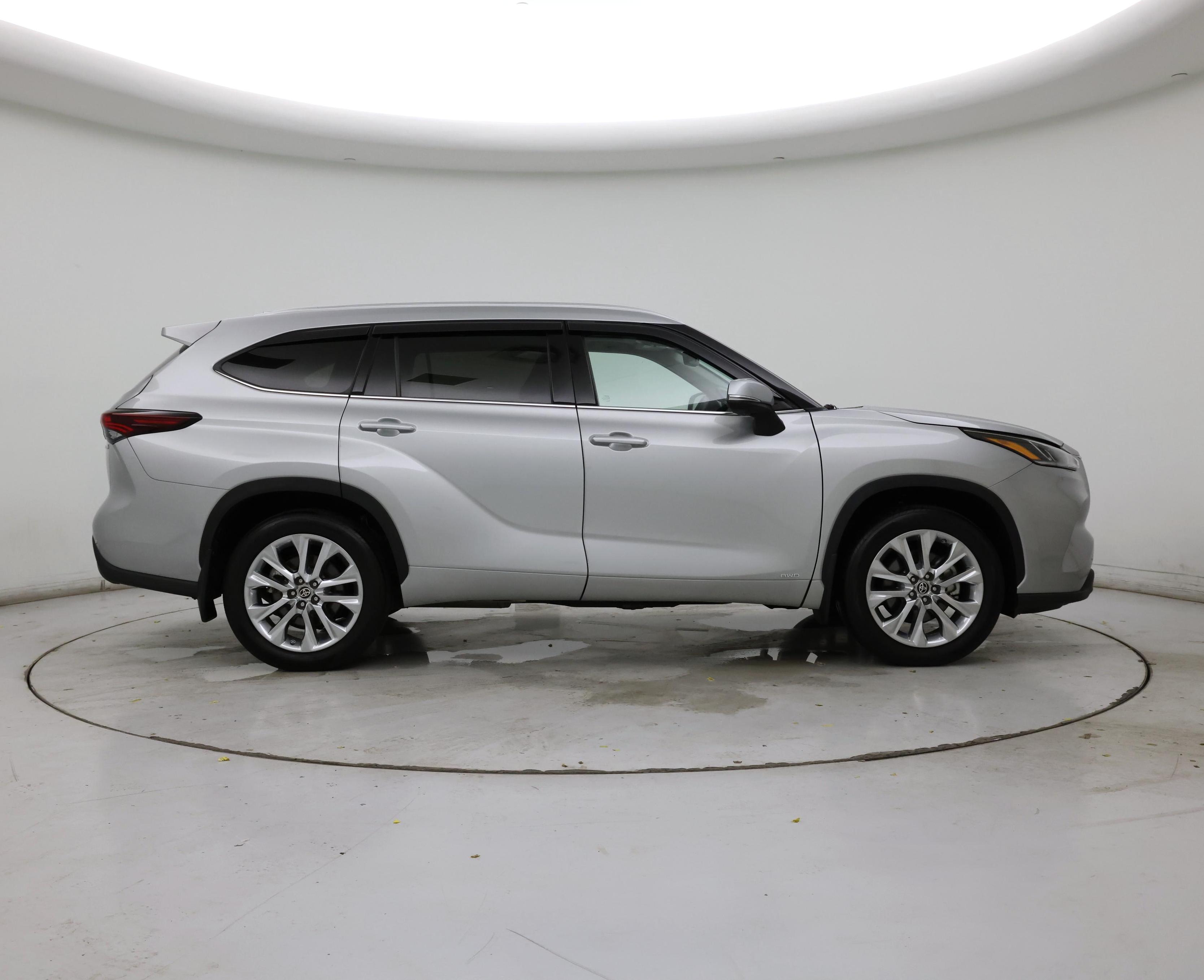 Thumbnail: 2024 Toyota Highlander - 7