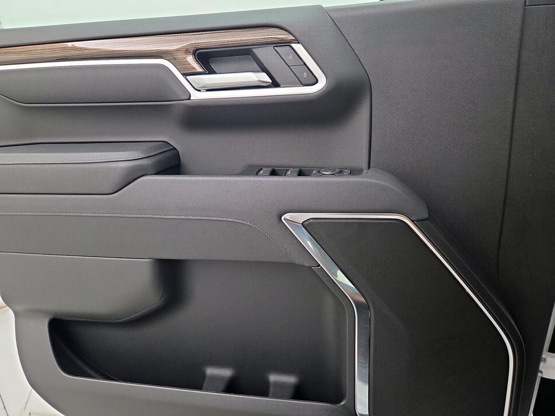 Thumbnail: 2025 Chevrolet Silverado 1500 - 10