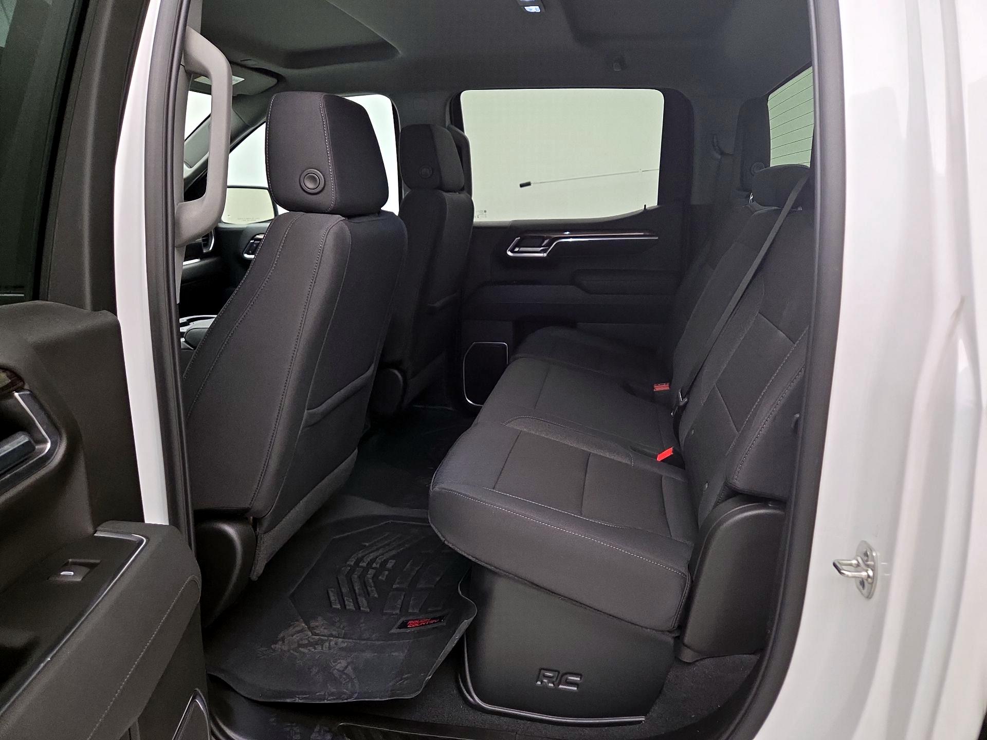 Thumbnail: 2025 Chevrolet Silverado 1500 - 18