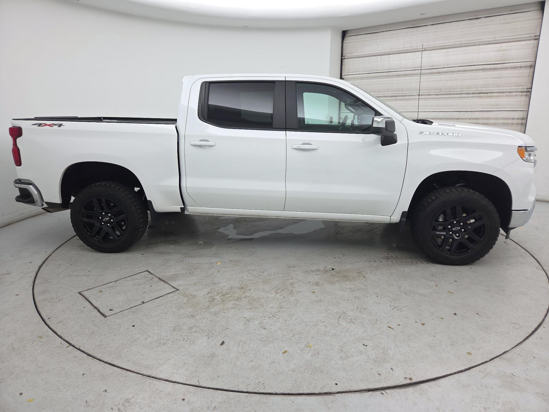 Thumbnail: 2025 Chevrolet Silverado 1500 - 4