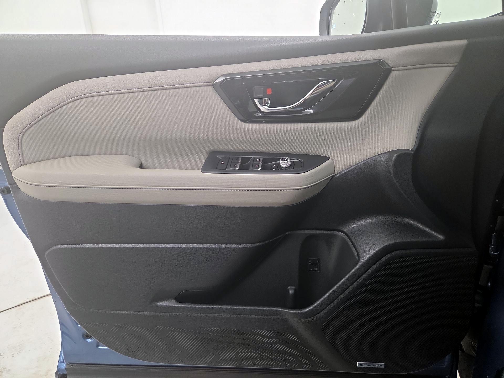 Thumbnail: 2025 Subaru Forester - 12