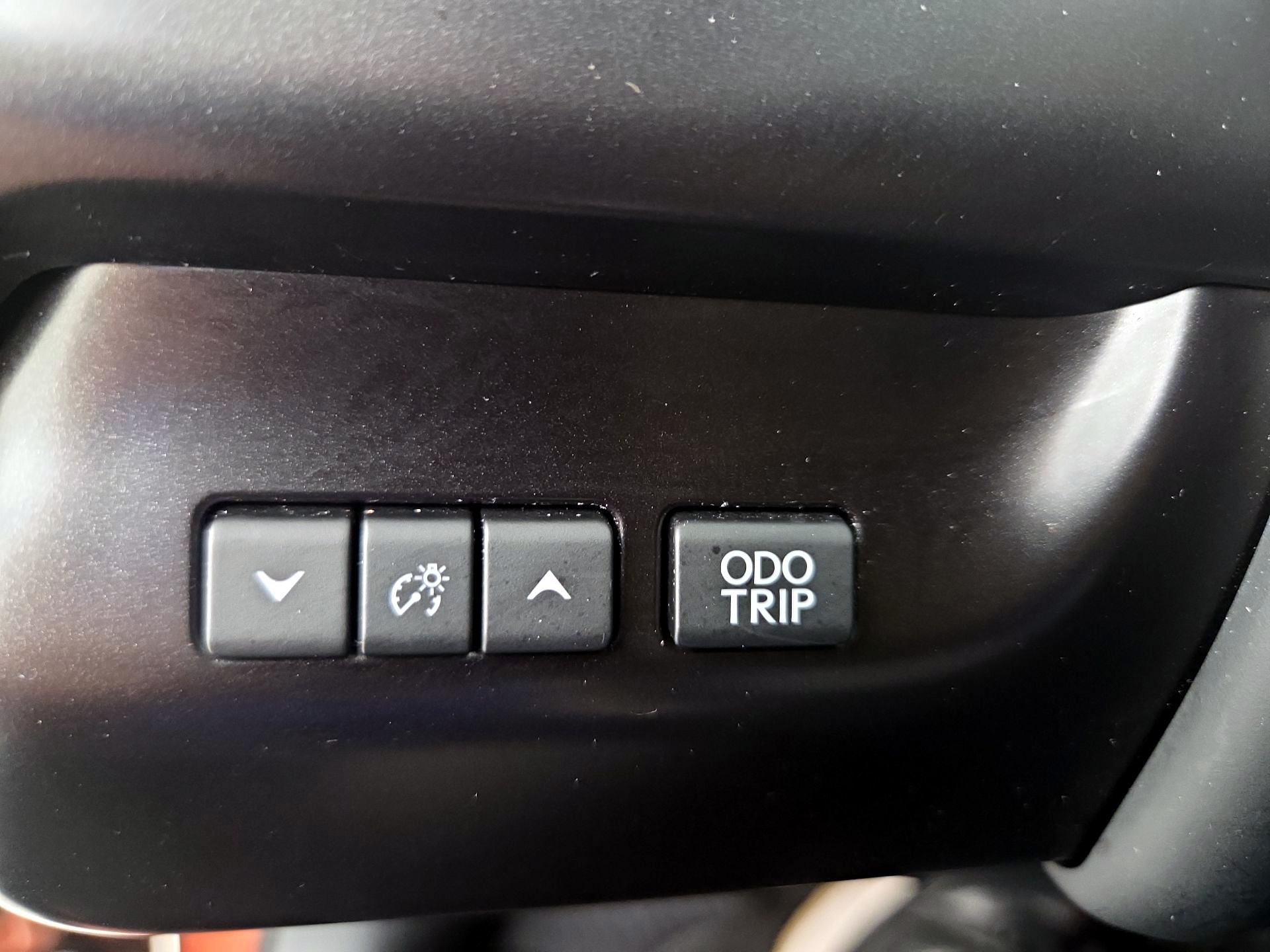 Thumbnail: 2025 Lexus UX - 13