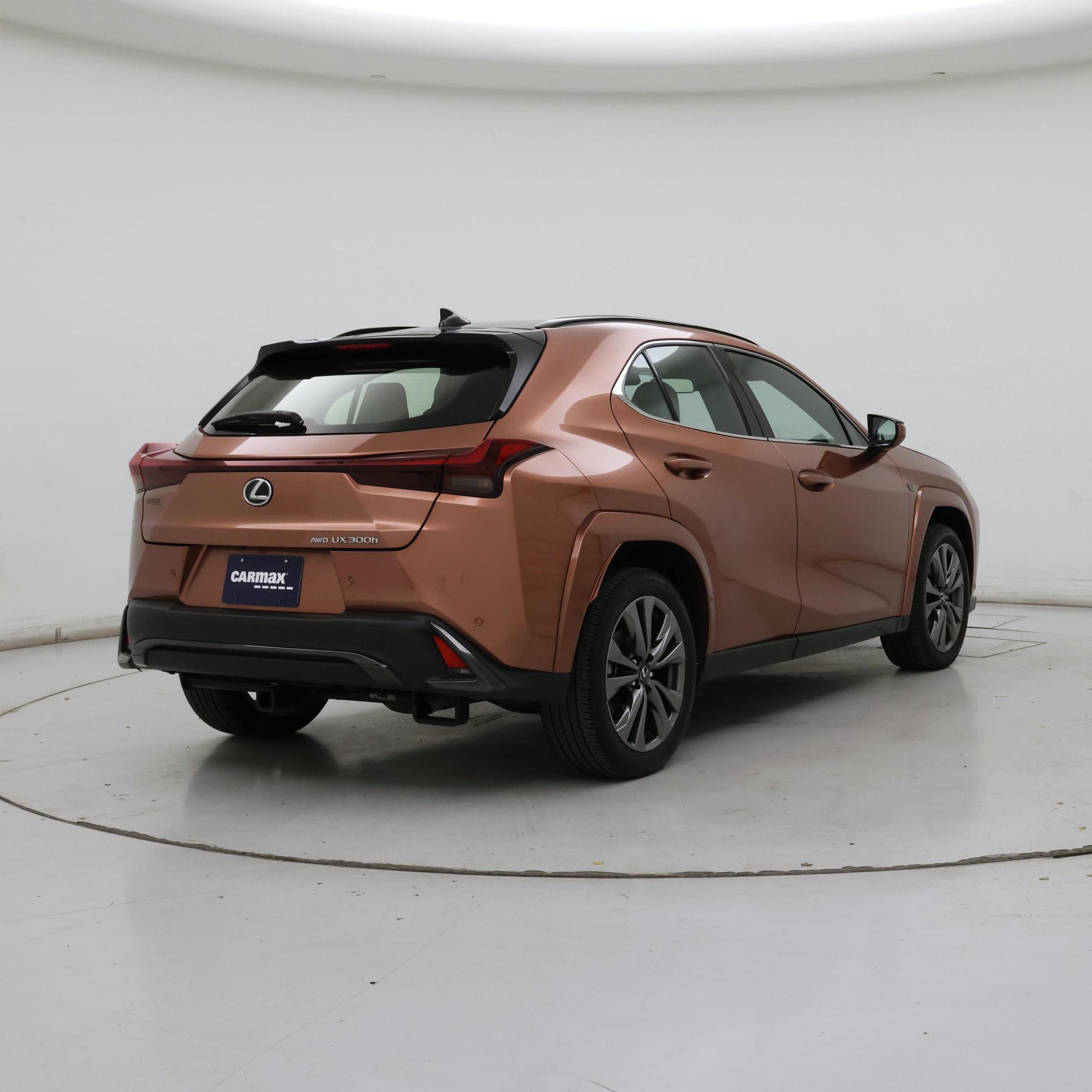 Thumbnail: 2025 Lexus UX - 8