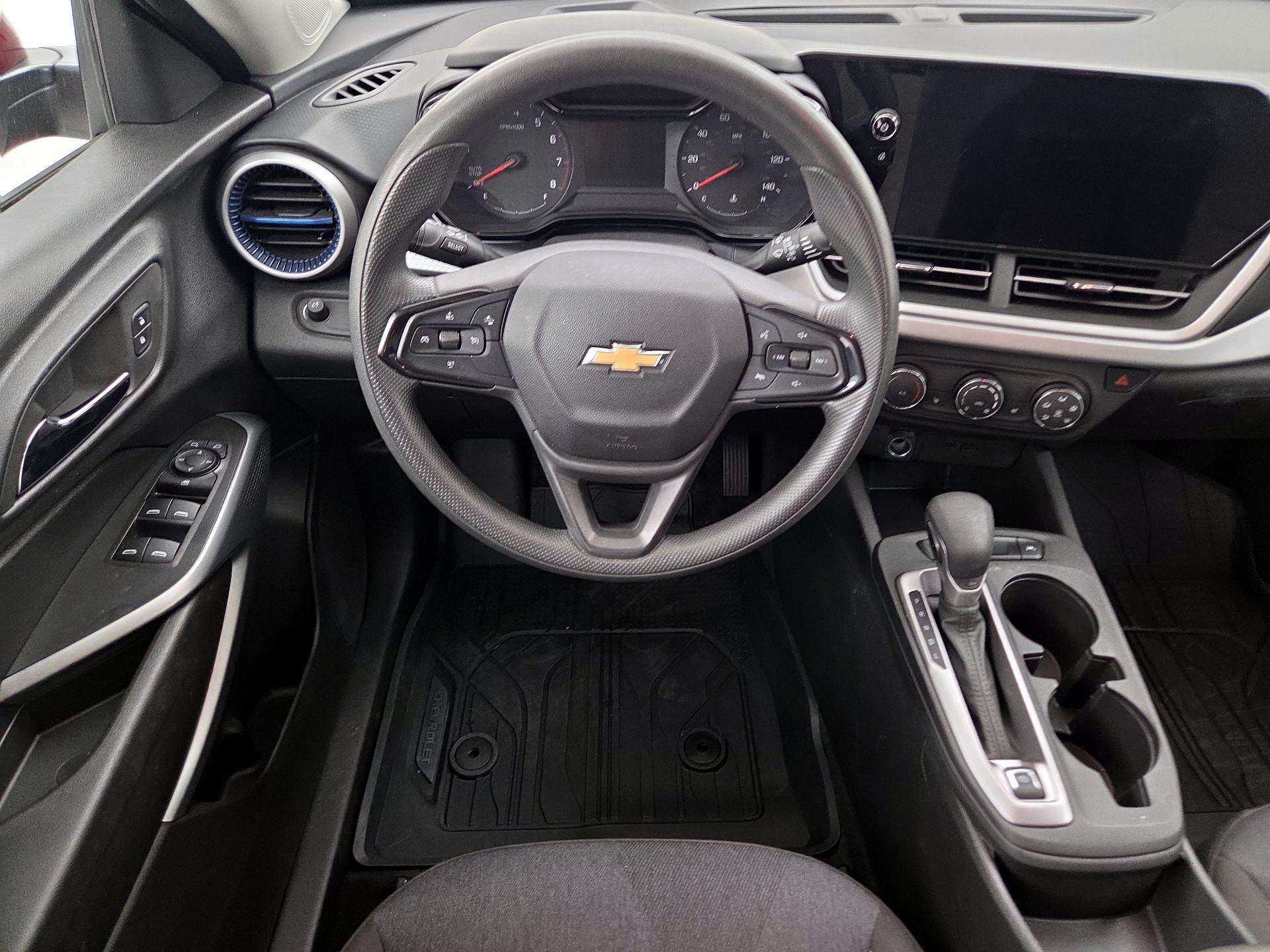 Thumbnail: 2024 Chevrolet Trax - 10