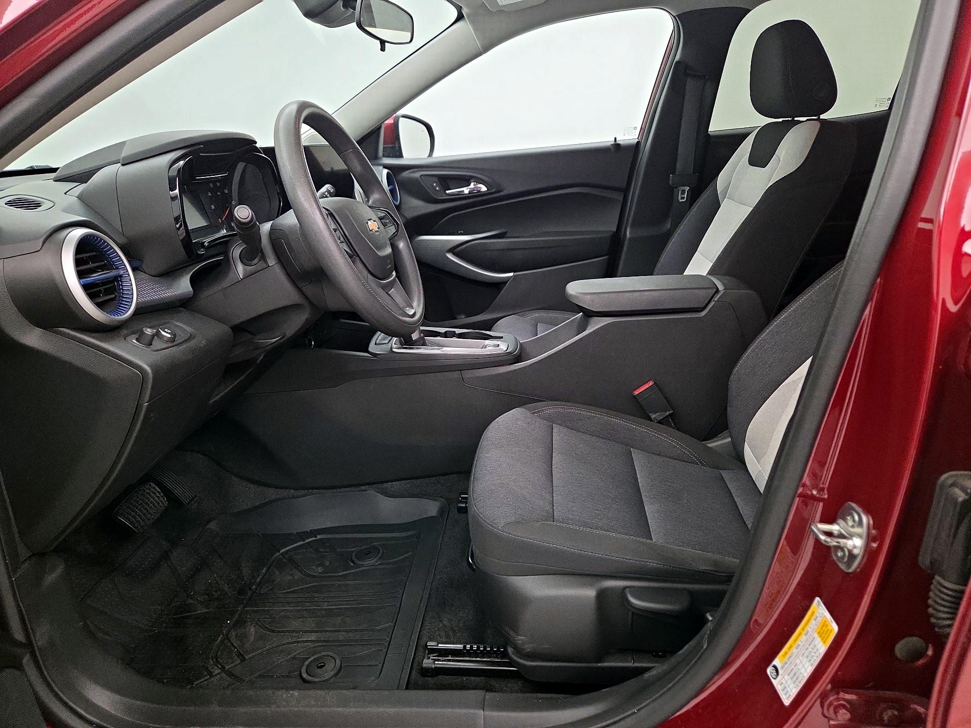 Thumbnail: 2024 Chevrolet Trax - 11