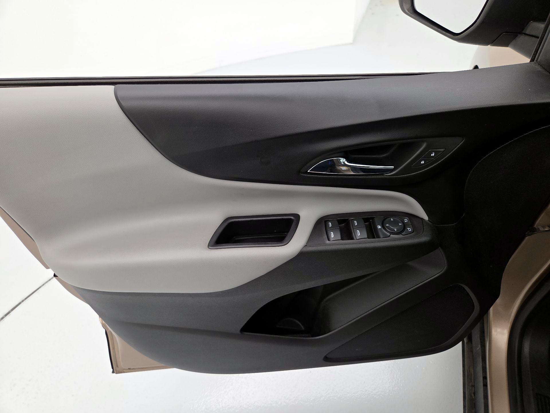 Thumbnail: 2018 Chevrolet Equinox - 12