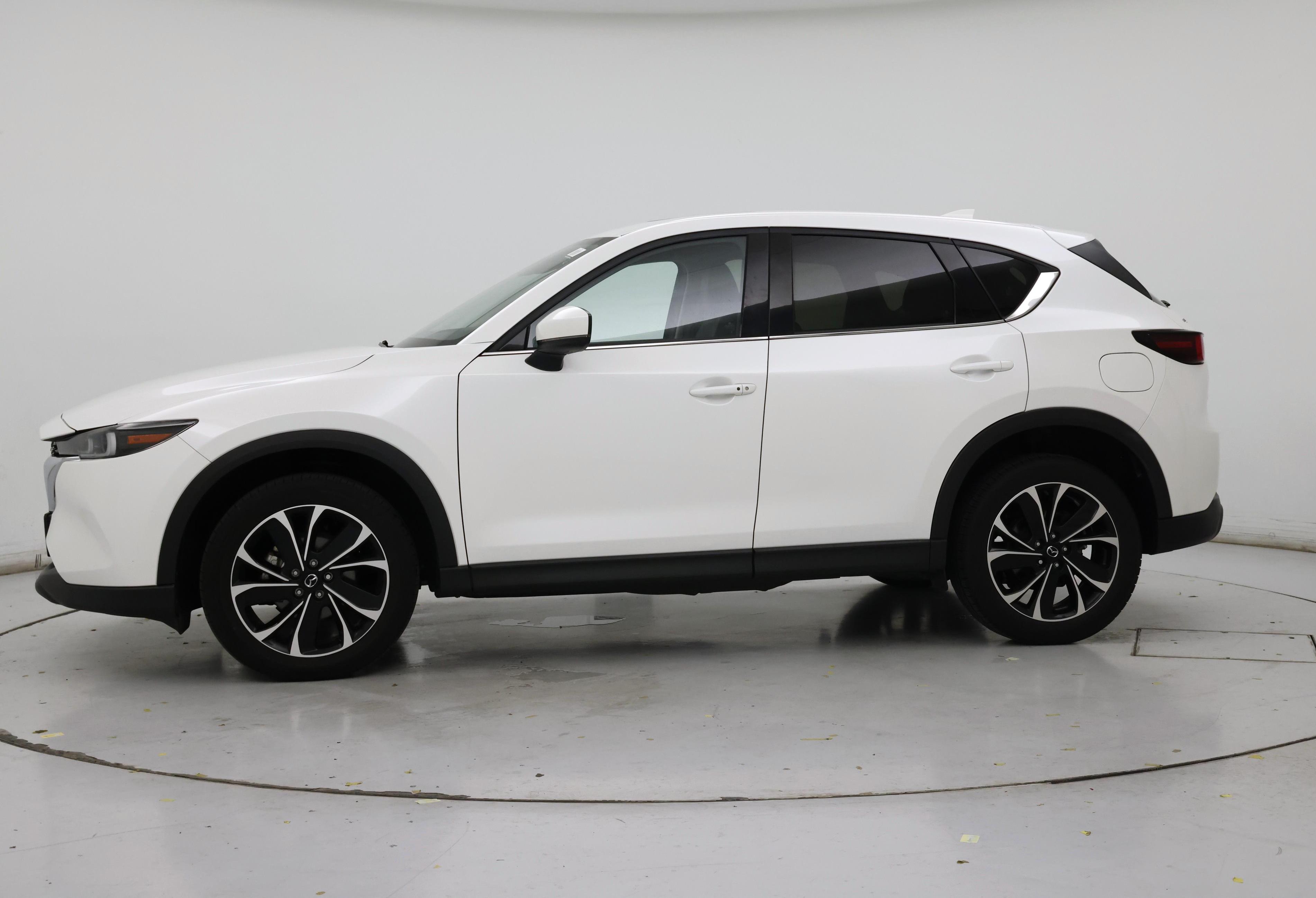 Thumbnail: 2022 Mazda CX-5 - 3