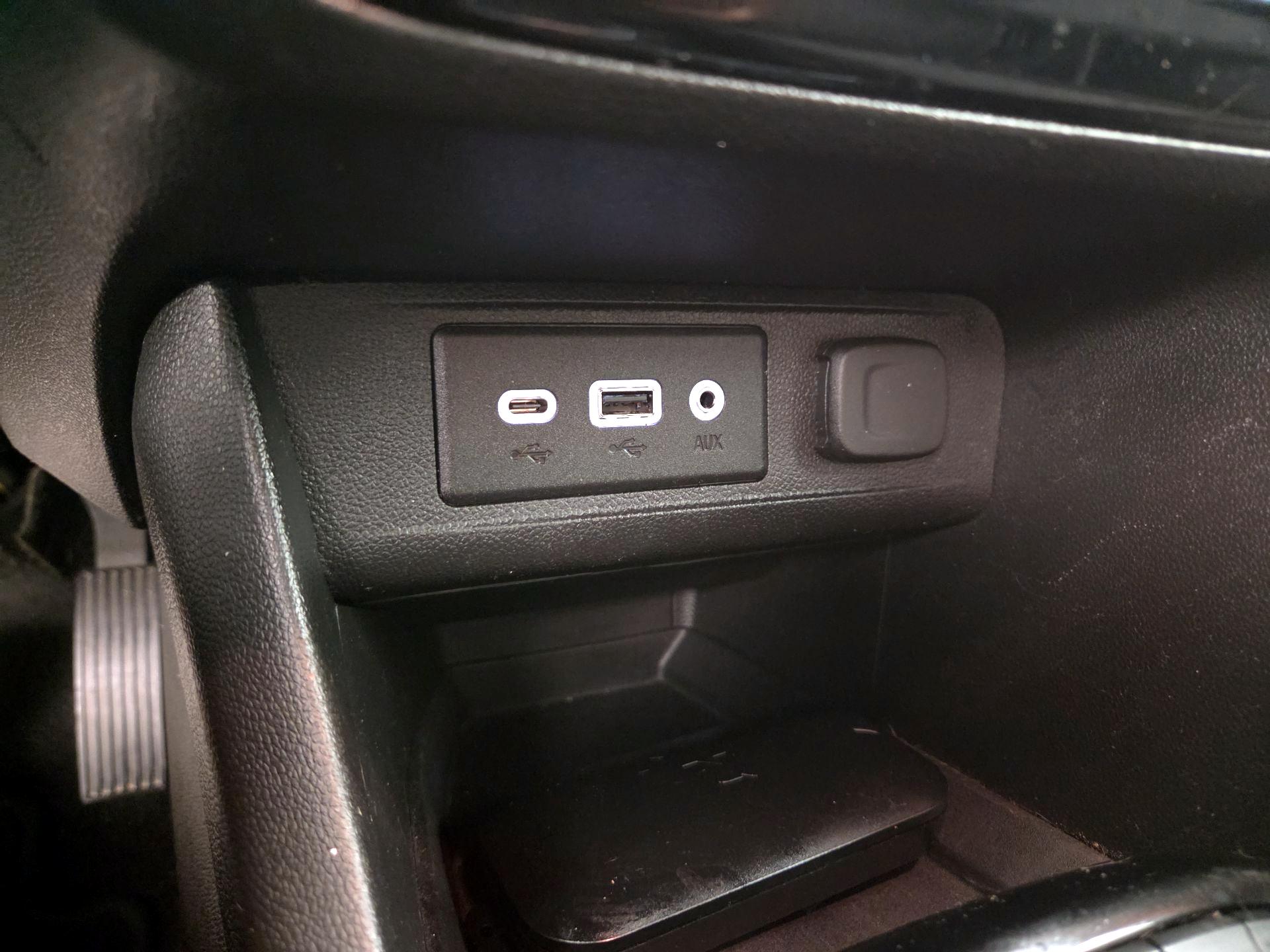 Thumbnail: 2020 Buick Encore GX - 18