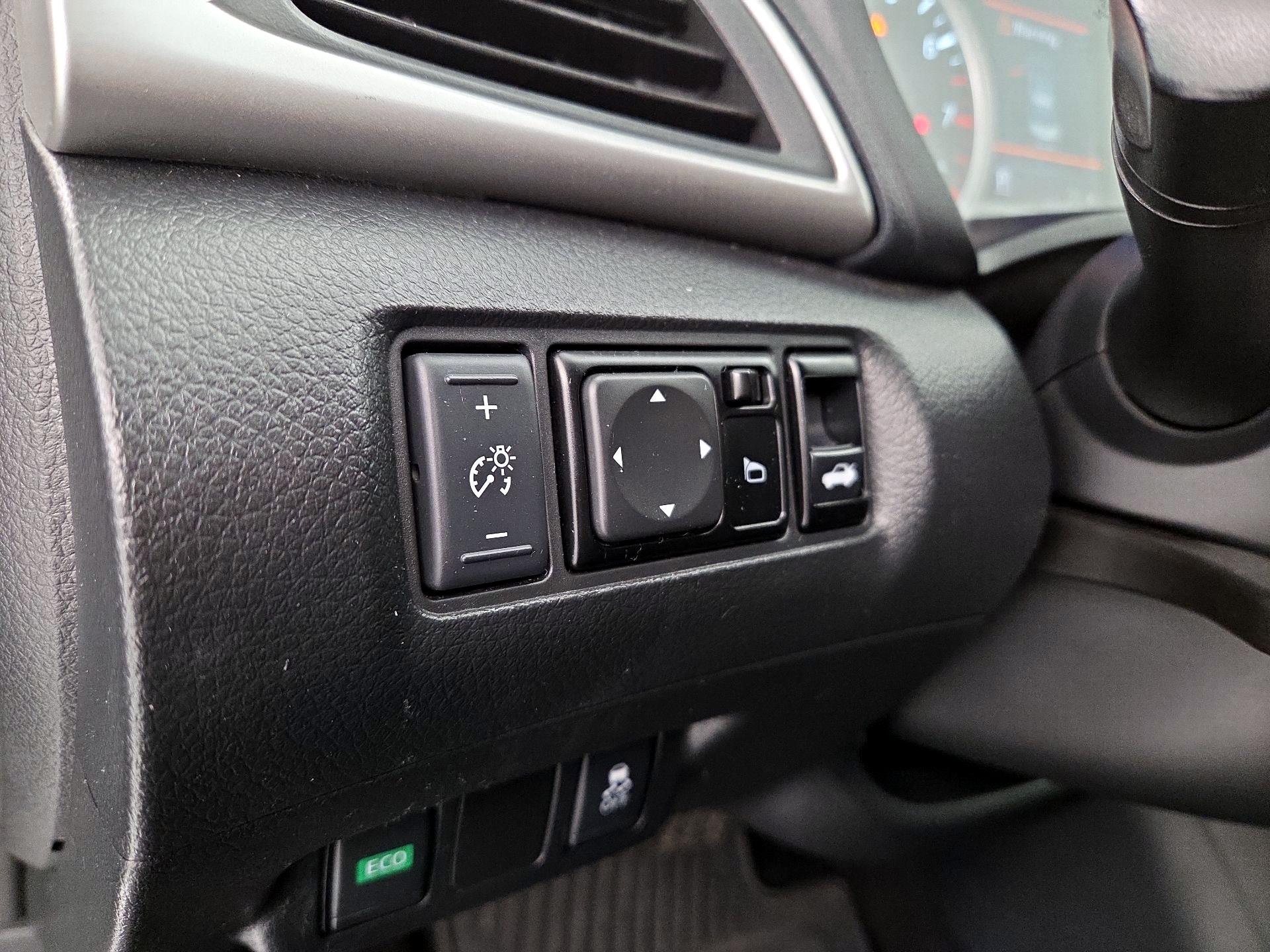 Thumbnail: 2019 Nissan Sentra - 13