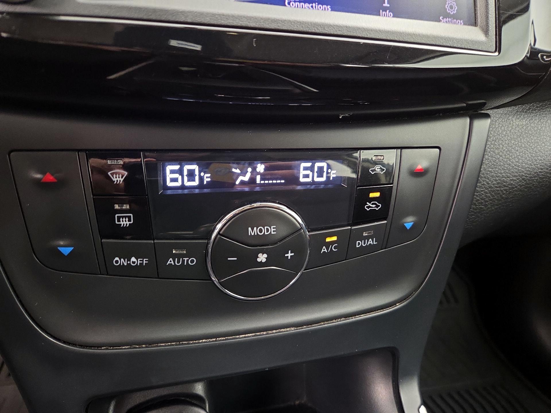 Thumbnail: 2019 Nissan Sentra - 16