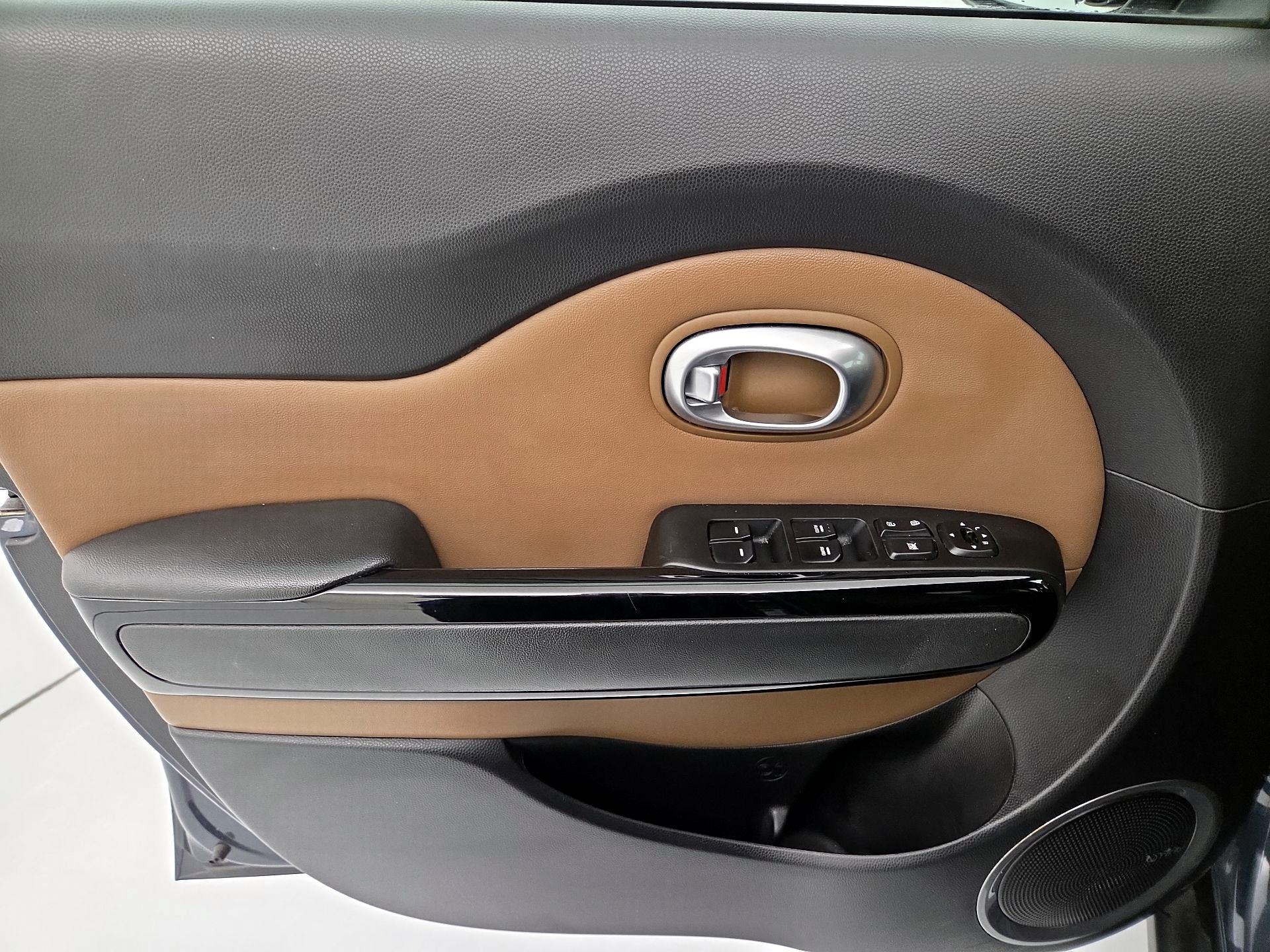 Thumbnail: 2016 Kia Soul - 12