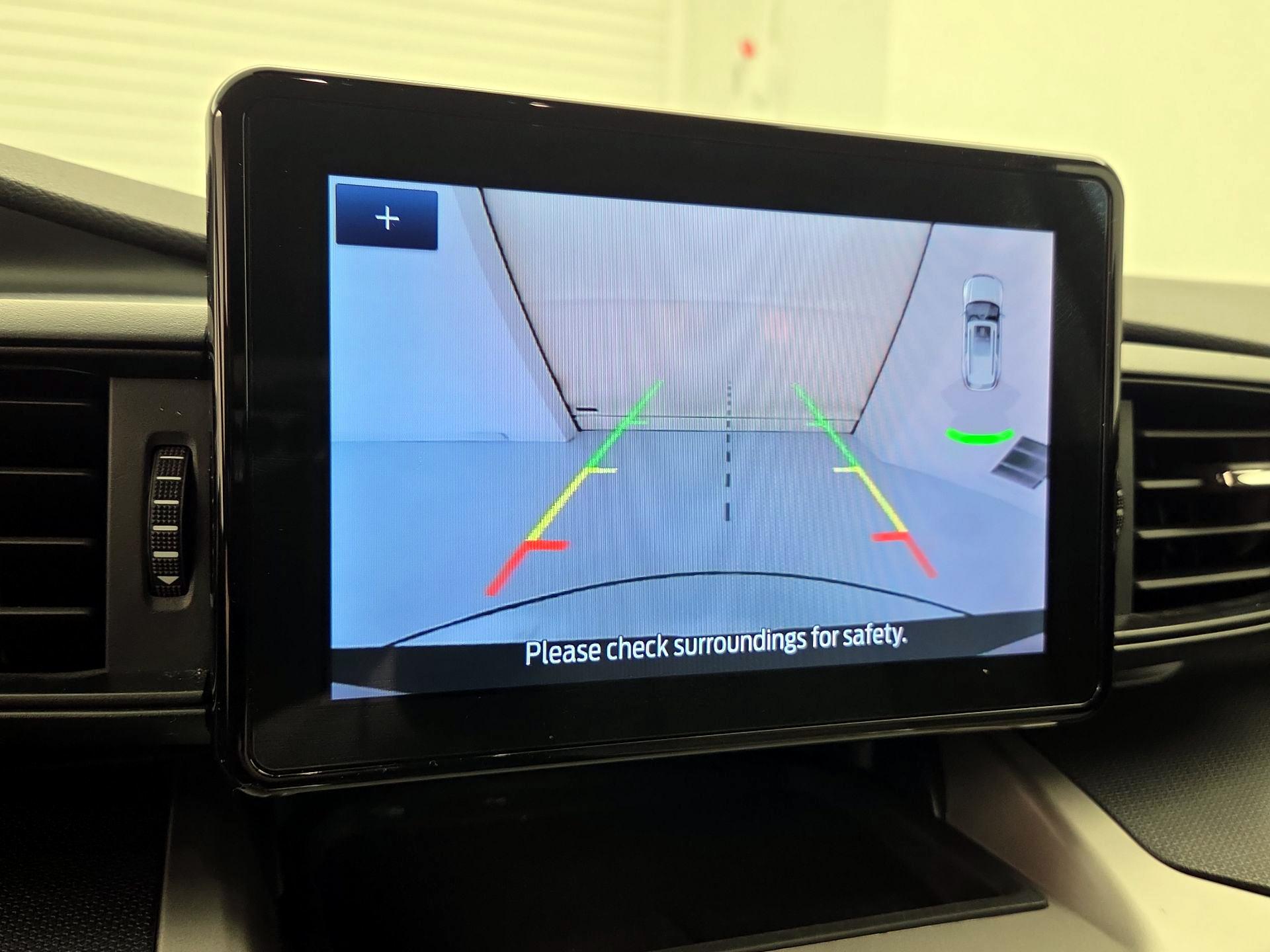 Thumbnail: 2021 Ford Explorer - 14