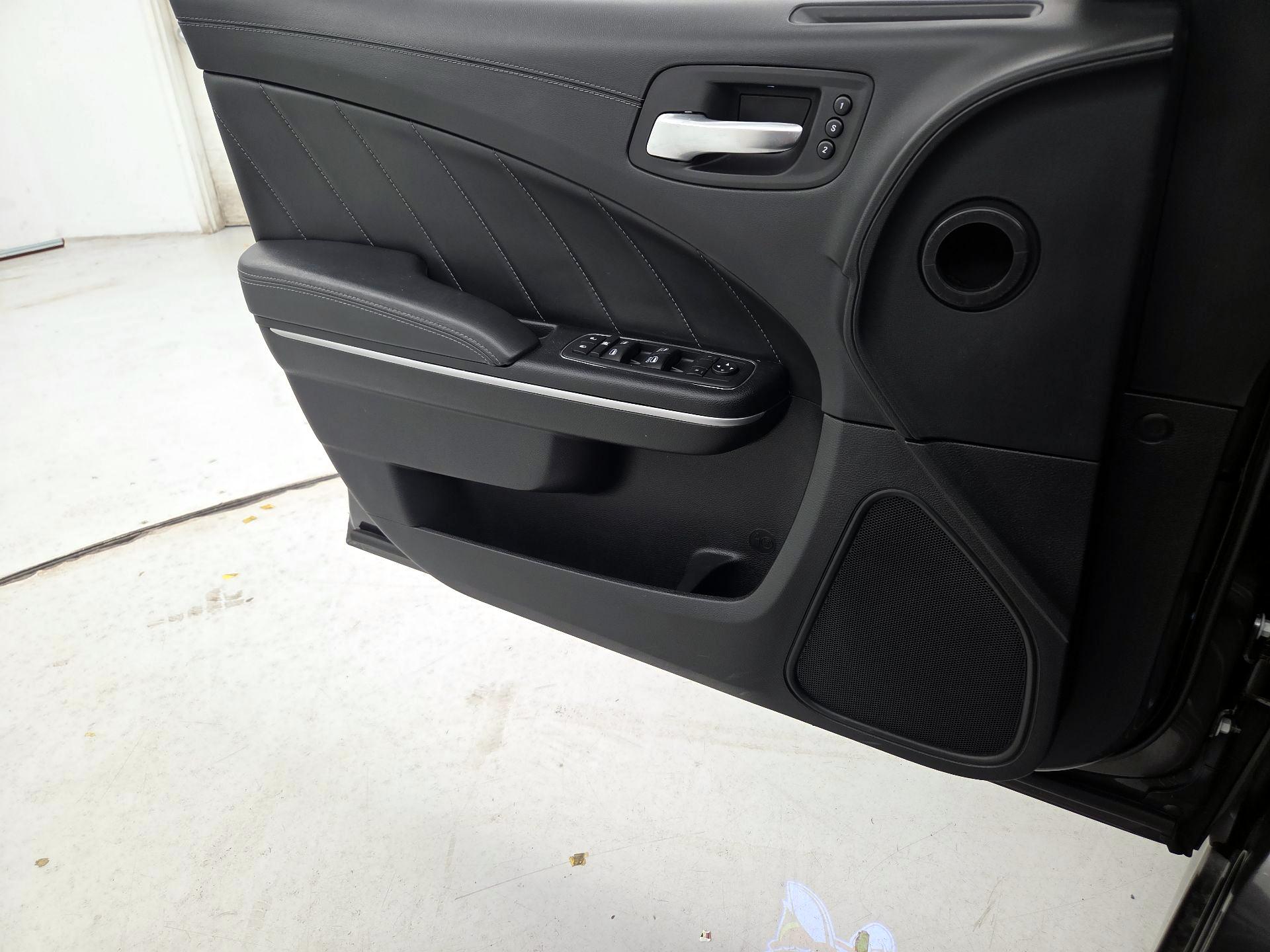 Thumbnail: 2020 Dodge Charger - 12