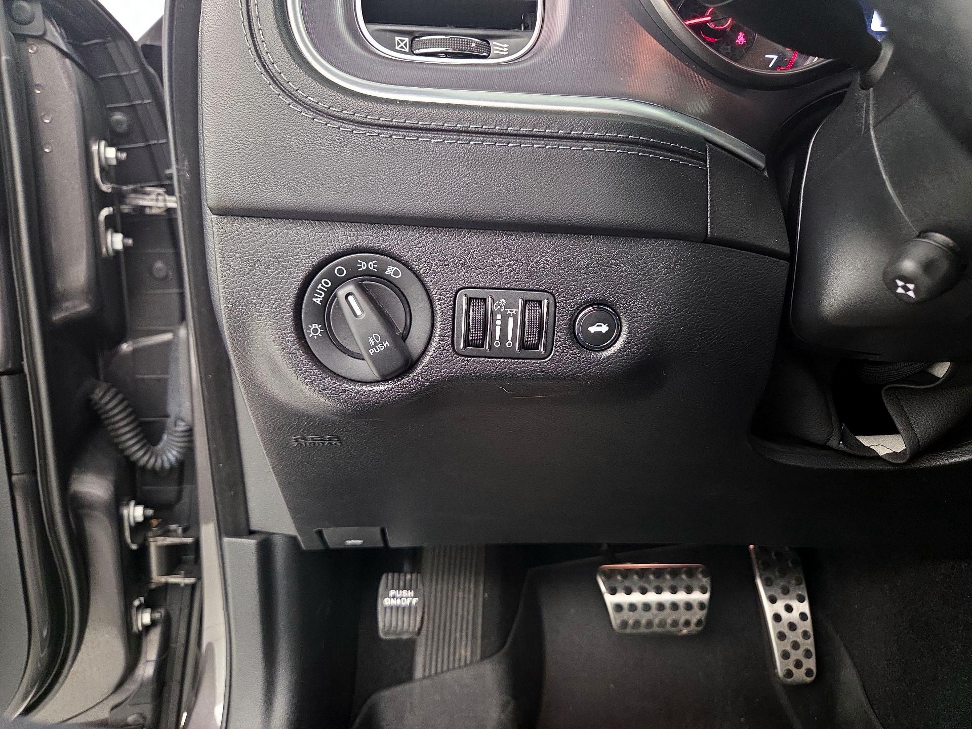 Thumbnail: 2020 Dodge Charger - 13