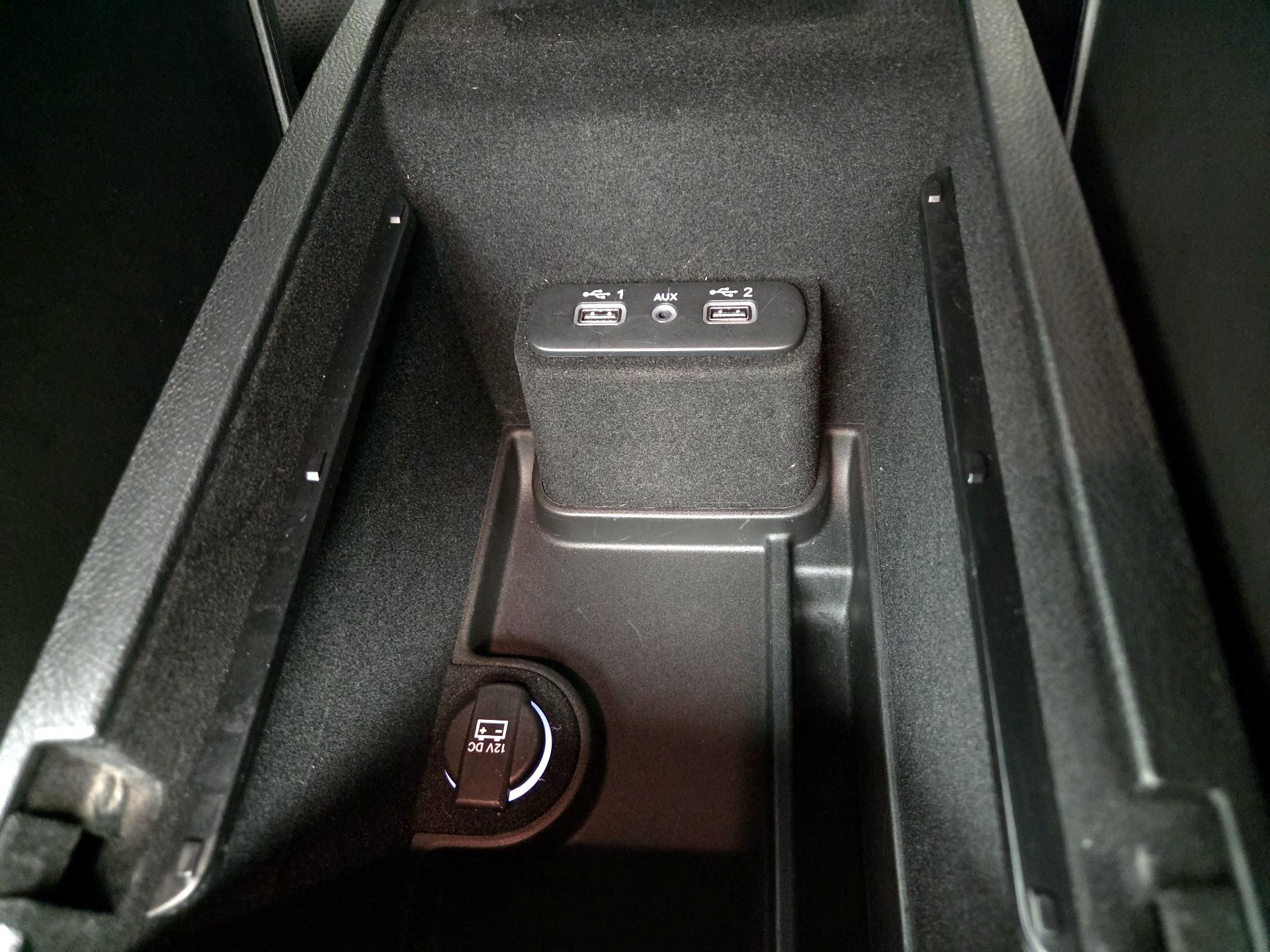 Thumbnail: 2020 Dodge Charger - 19