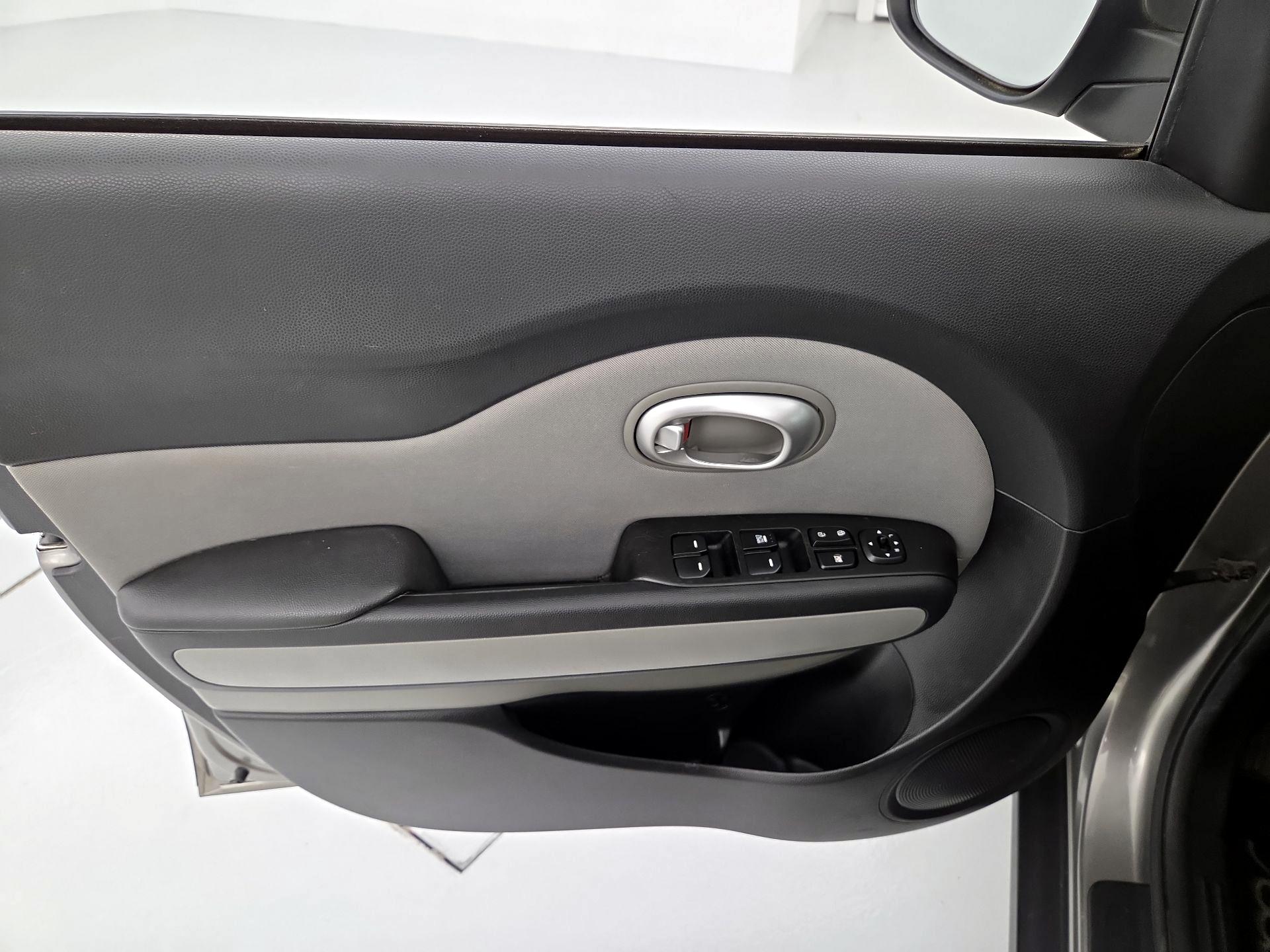 Thumbnail: 2015 Kia Soul - 12