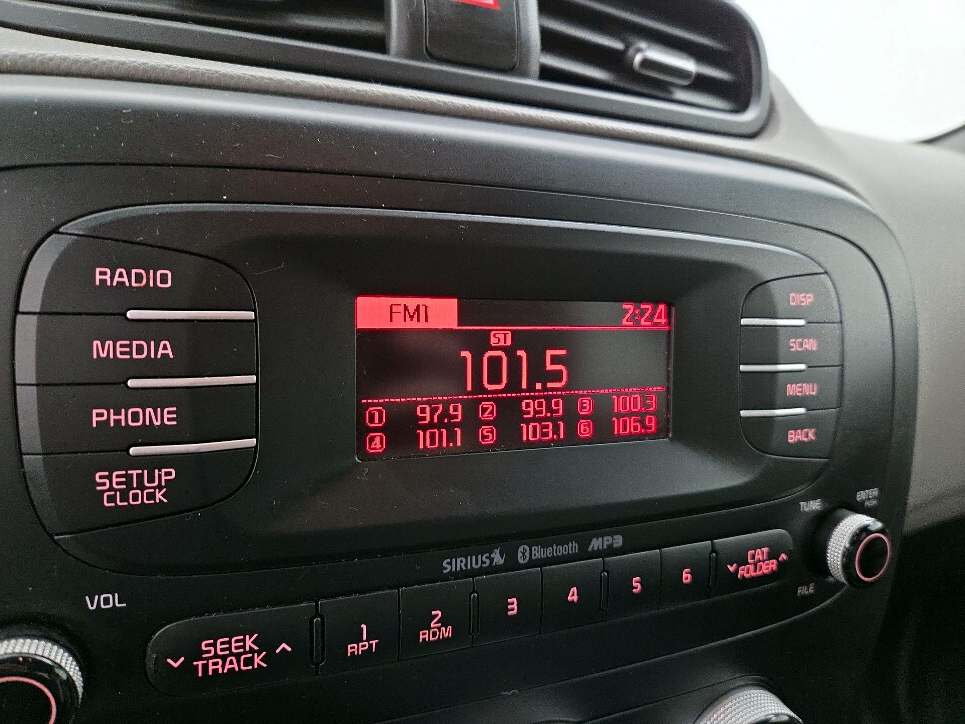 Thumbnail: 2015 Kia Soul - 14