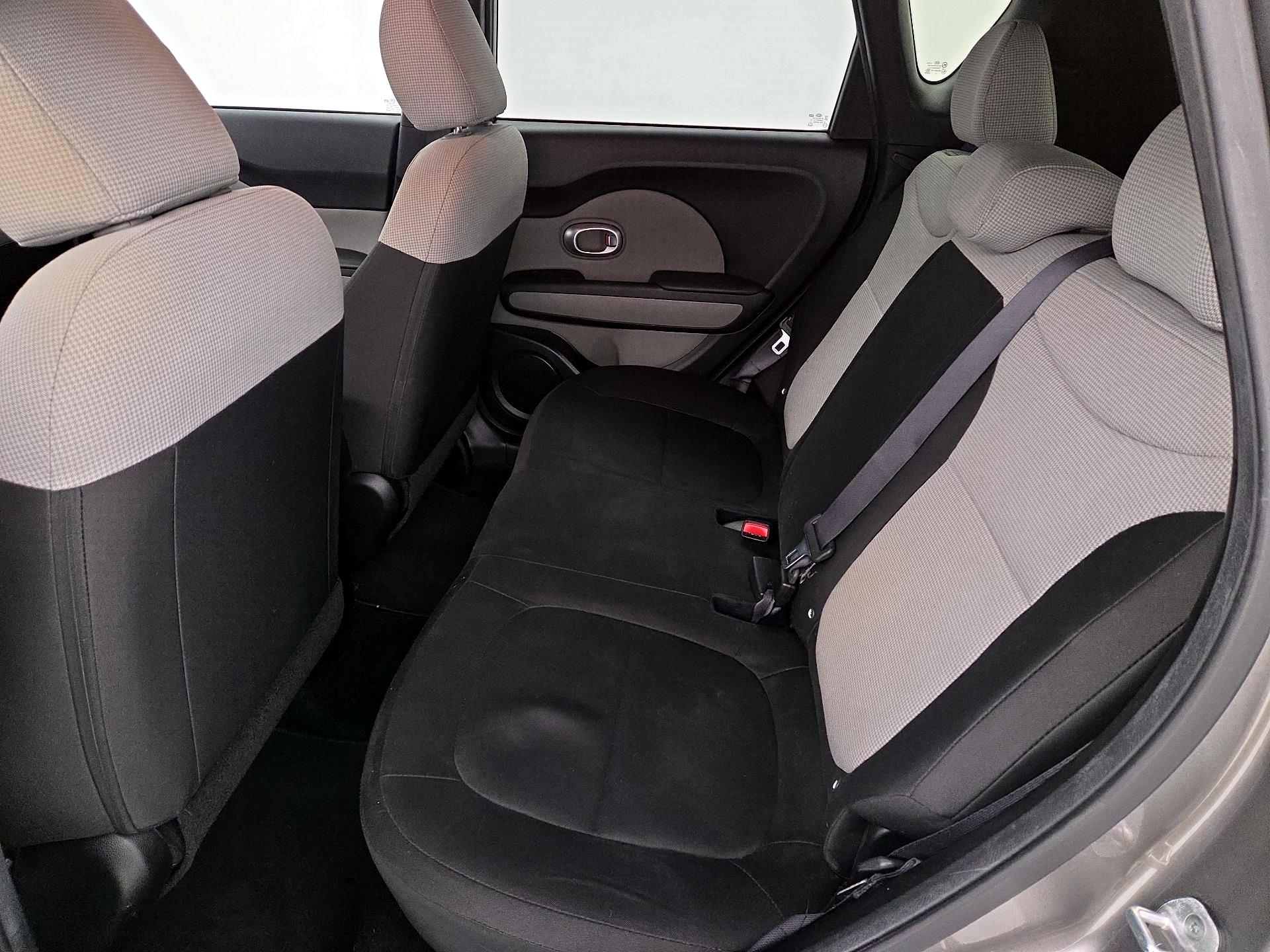 Thumbnail: 2015 Kia Soul - 18