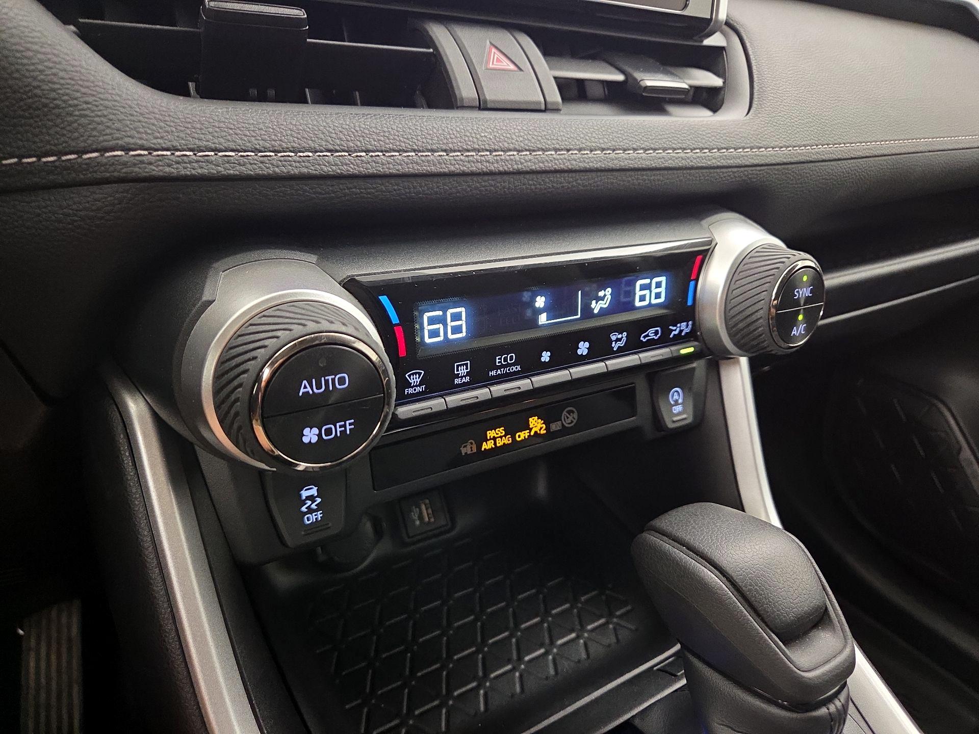 Thumbnail: 2024 Toyota RAV4 - 16