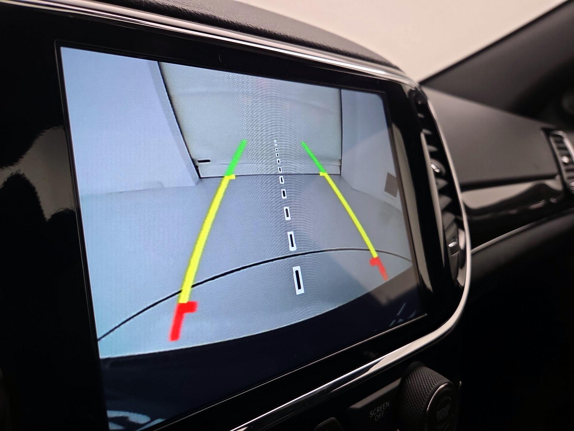 Thumbnail: 2020 Jeep Grand Cherokee - 15