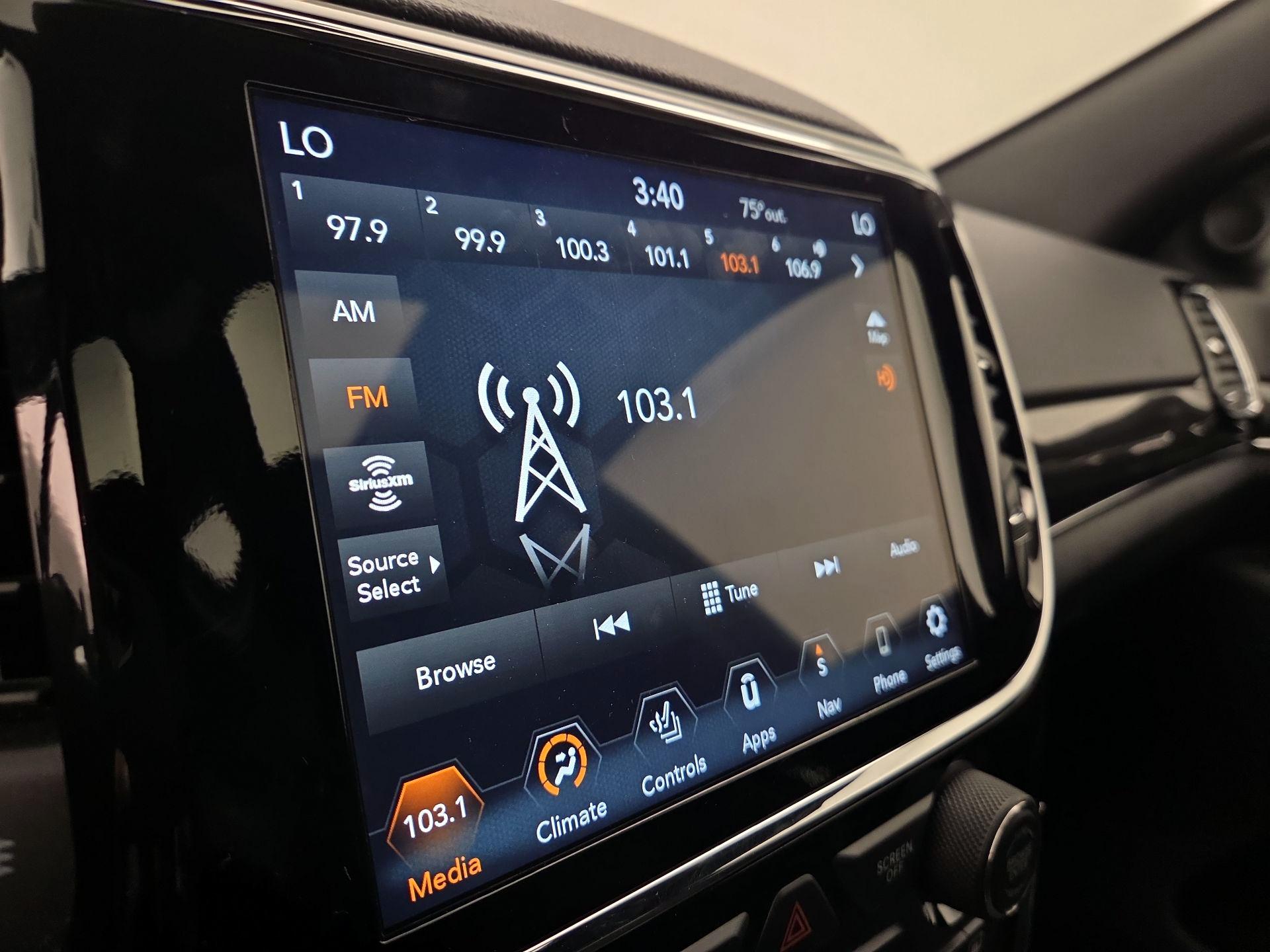 Thumbnail: 2020 Jeep Grand Cherokee - 16