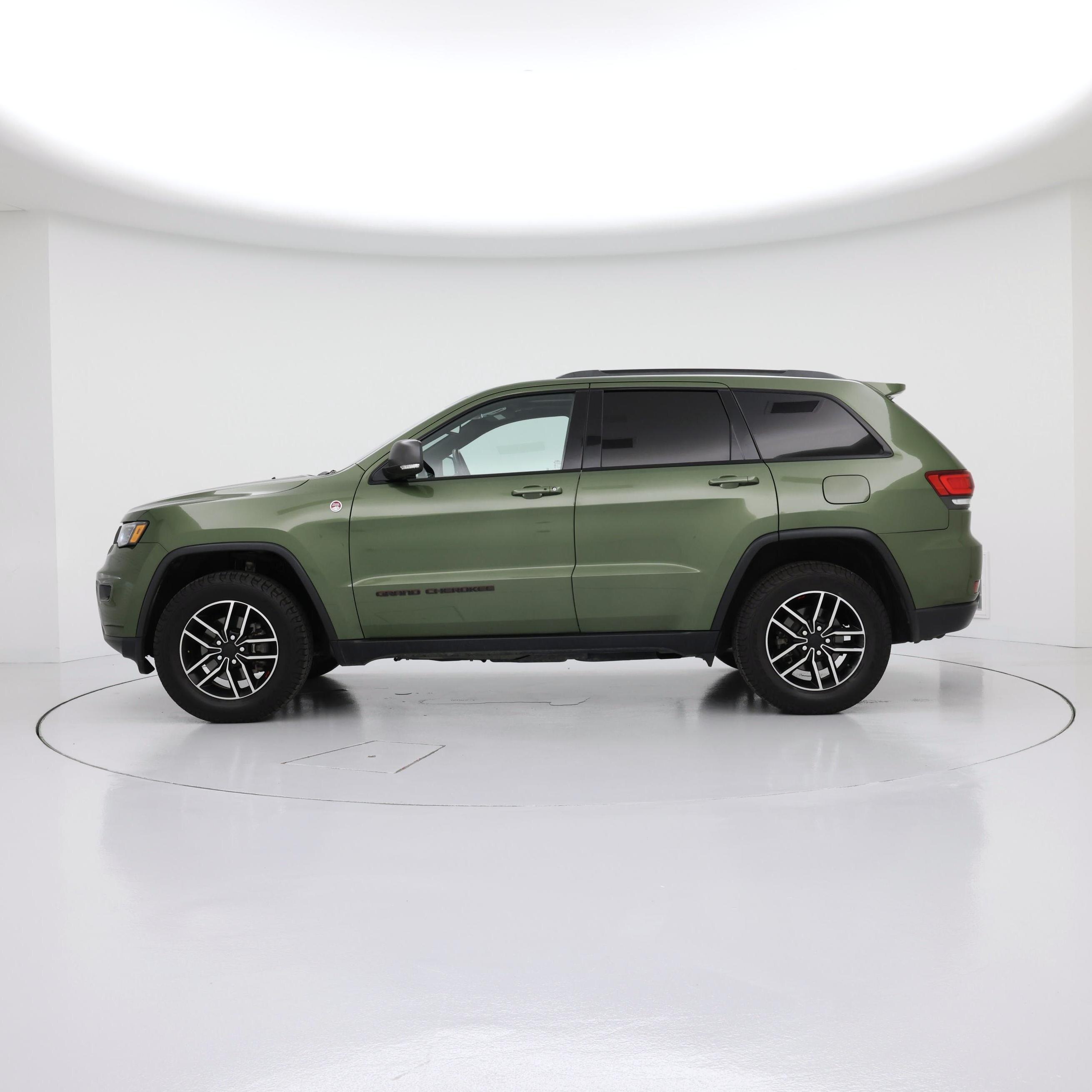 Thumbnail: 2020 Jeep Grand Cherokee - 3
