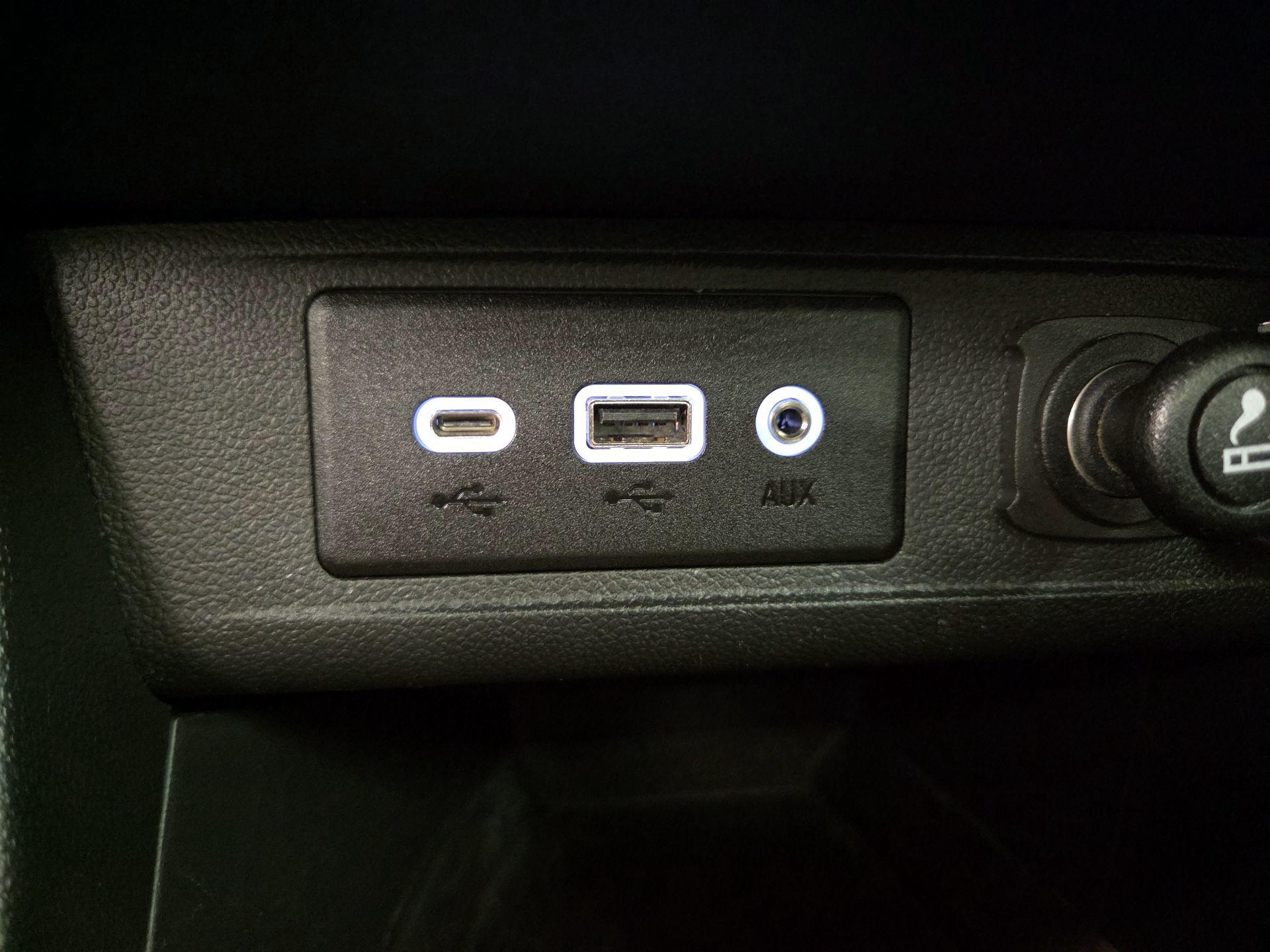 Thumbnail: 2023 Buick Encore GX - 19