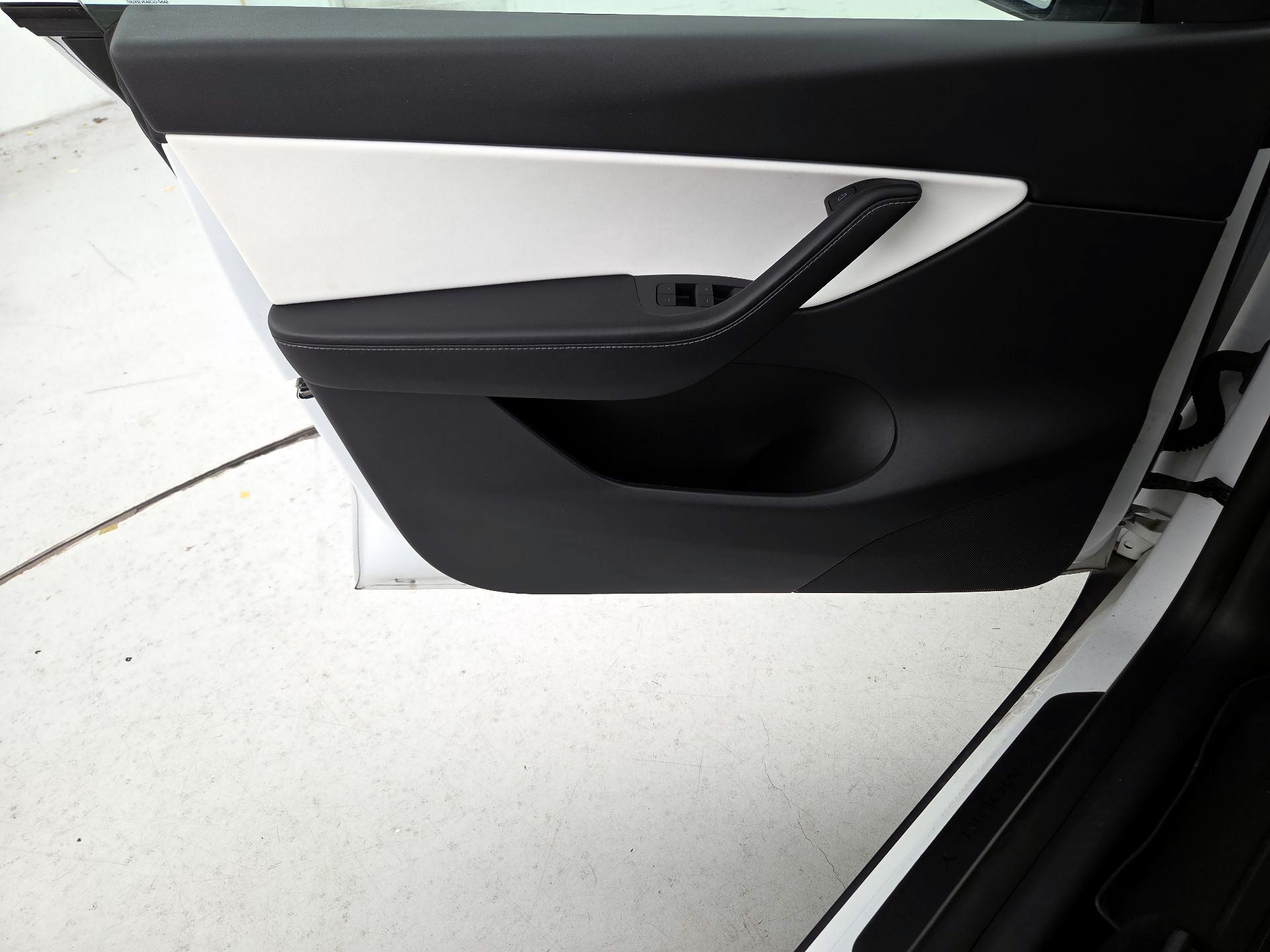 Thumbnail: 2021 Tesla Model Y - 10