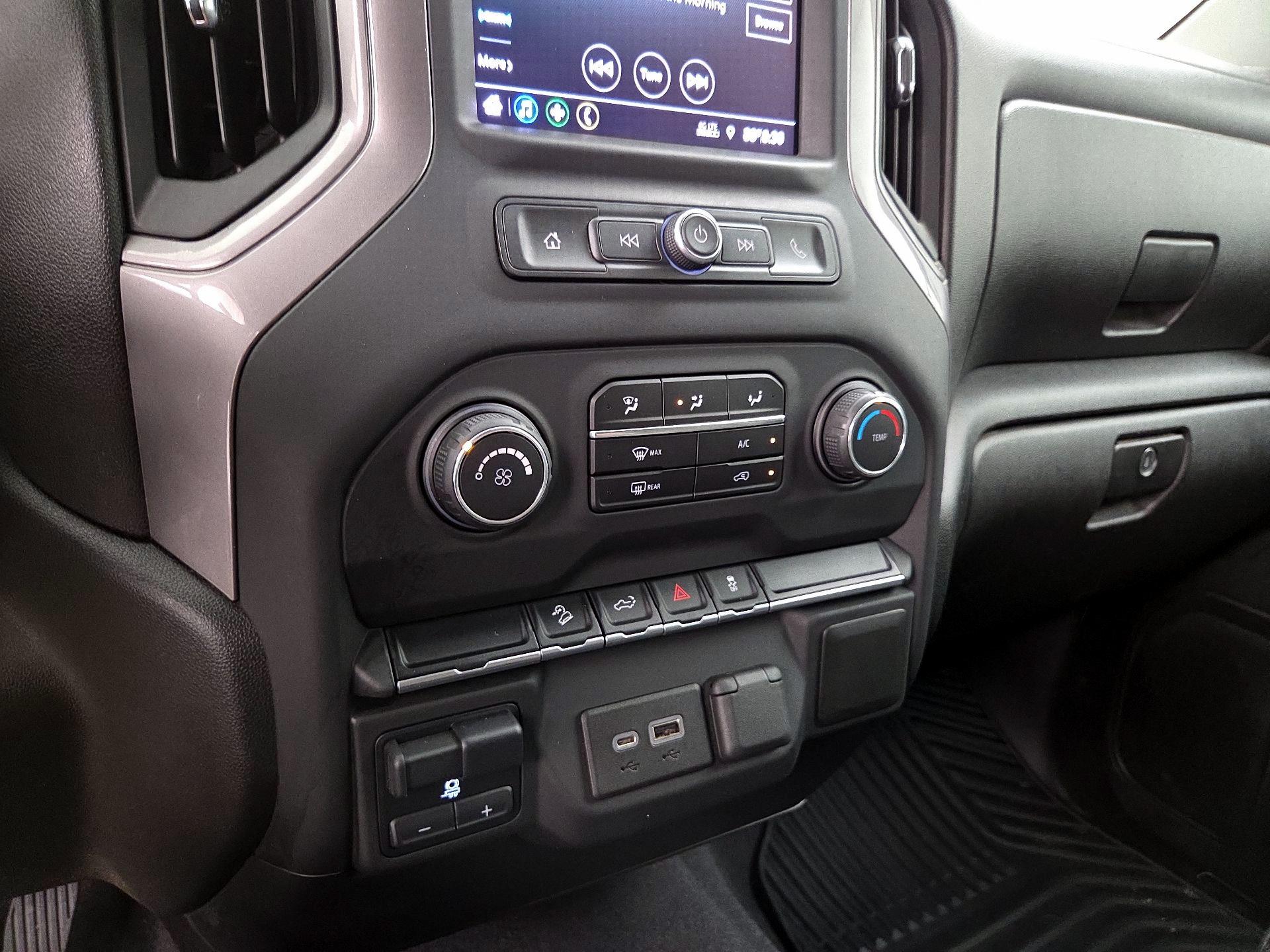 Thumbnail: 2021 Chevrolet Silverado 1500 - 16