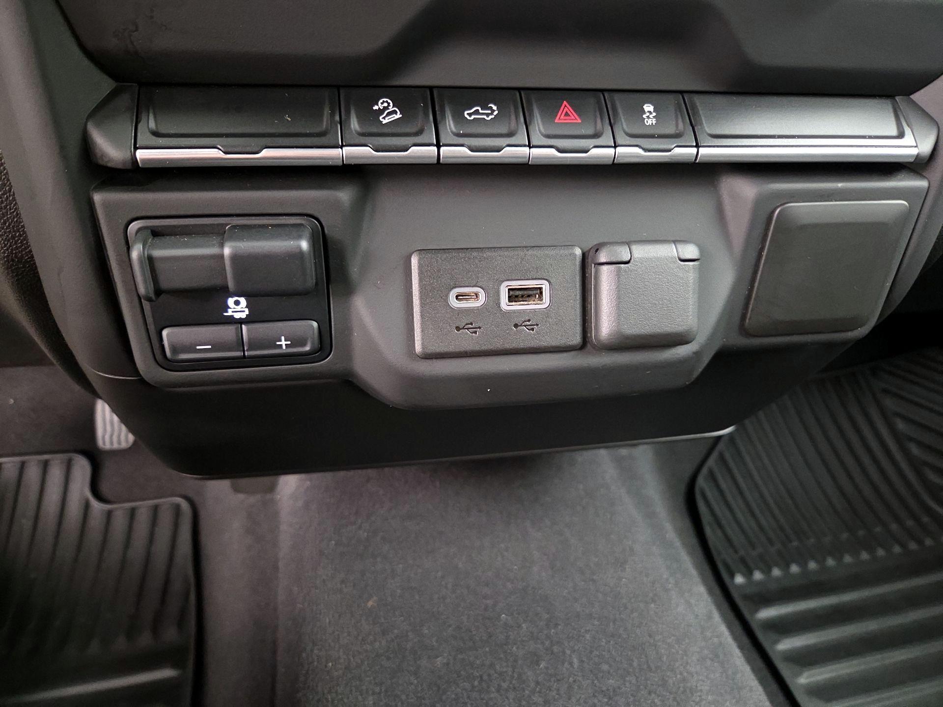Thumbnail: 2021 Chevrolet Silverado 1500 - 18