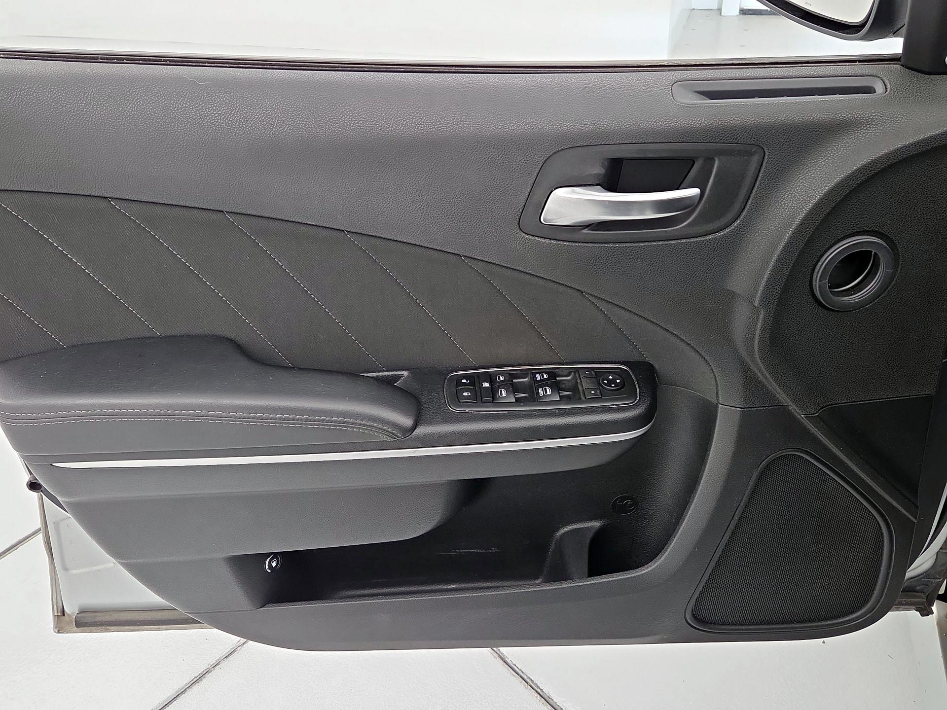 Thumbnail: 2019 Dodge Charger - 12