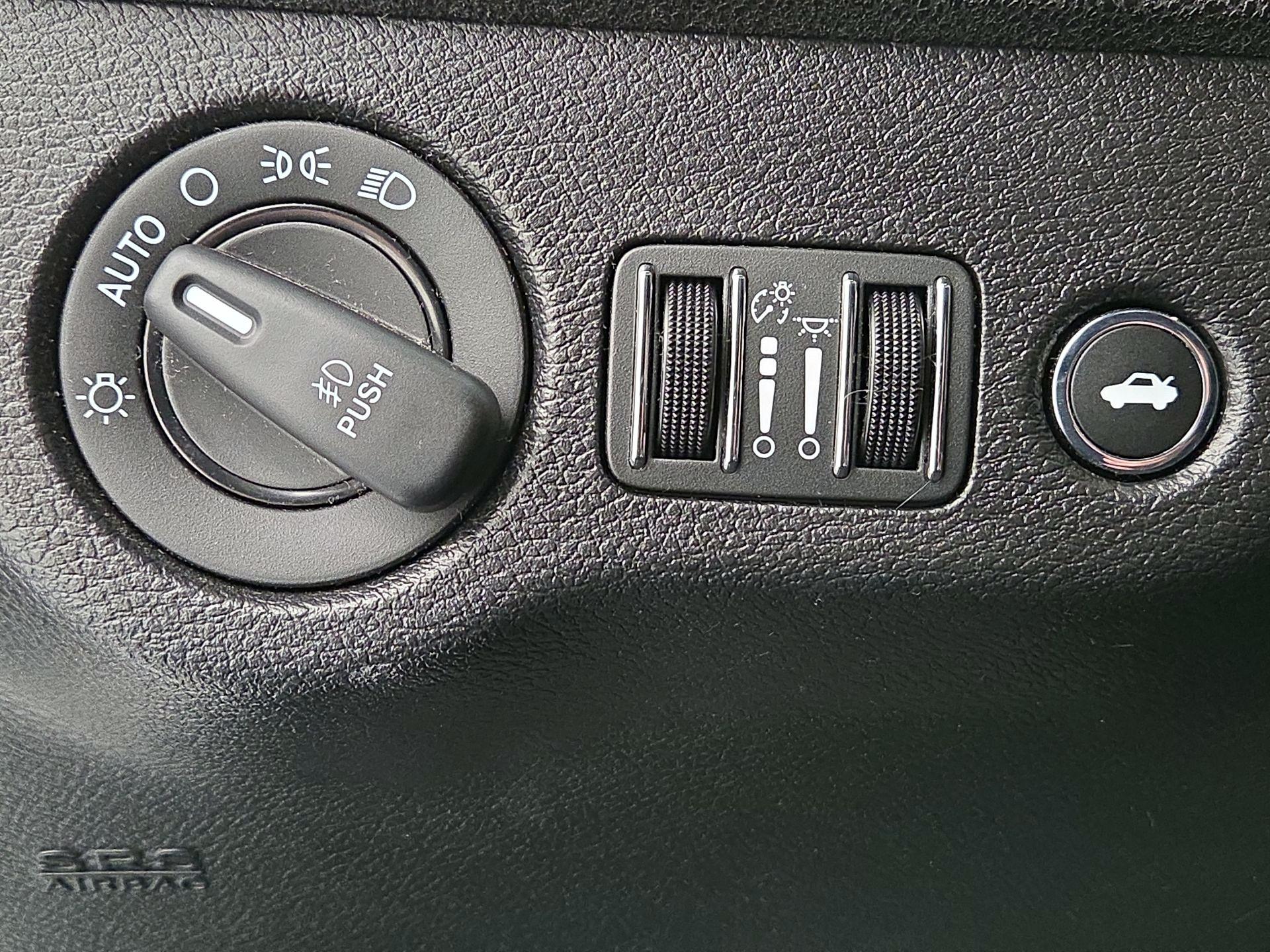 Thumbnail: 2019 Dodge Charger - 13