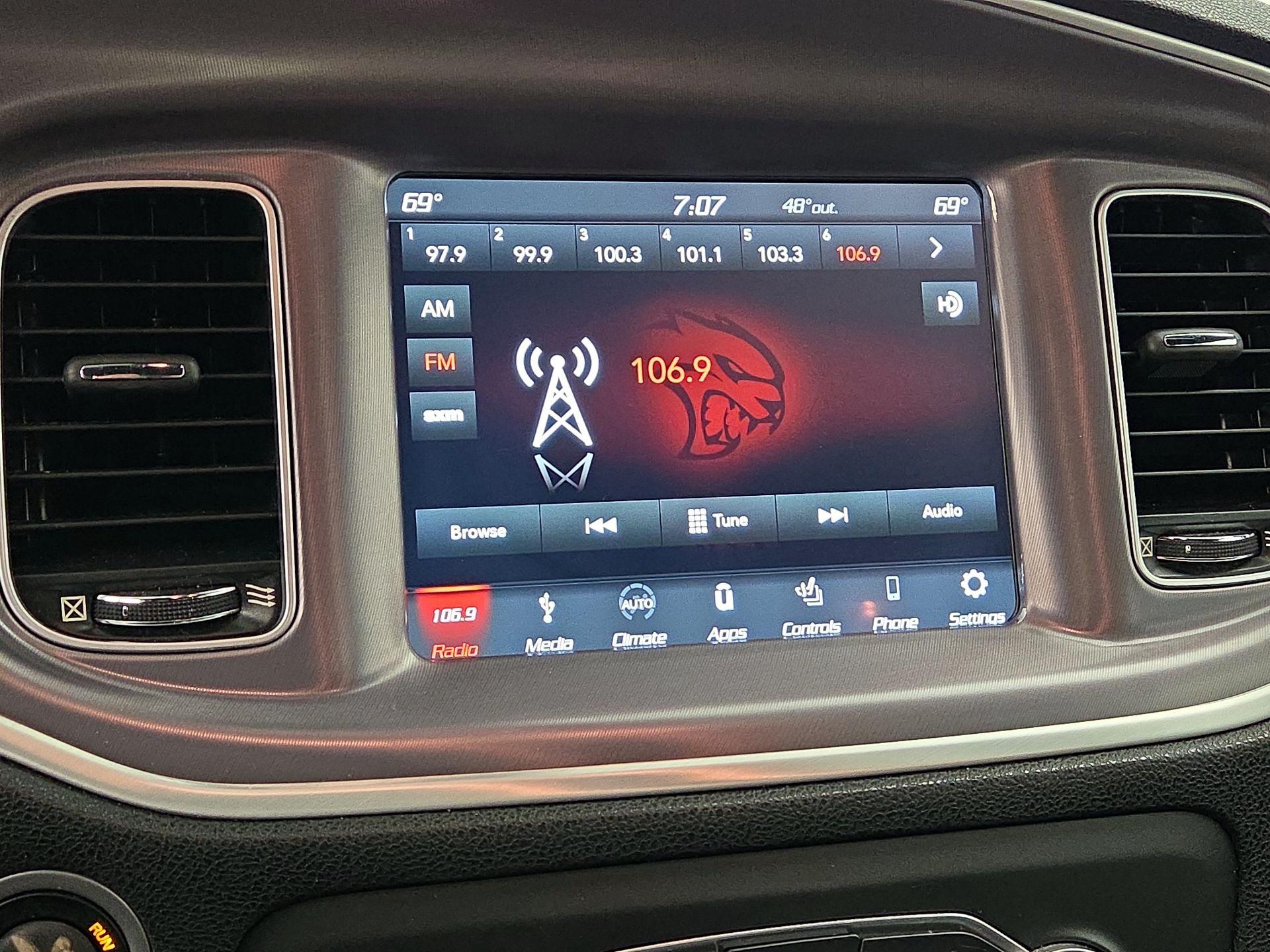 Thumbnail: 2019 Dodge Charger - 15