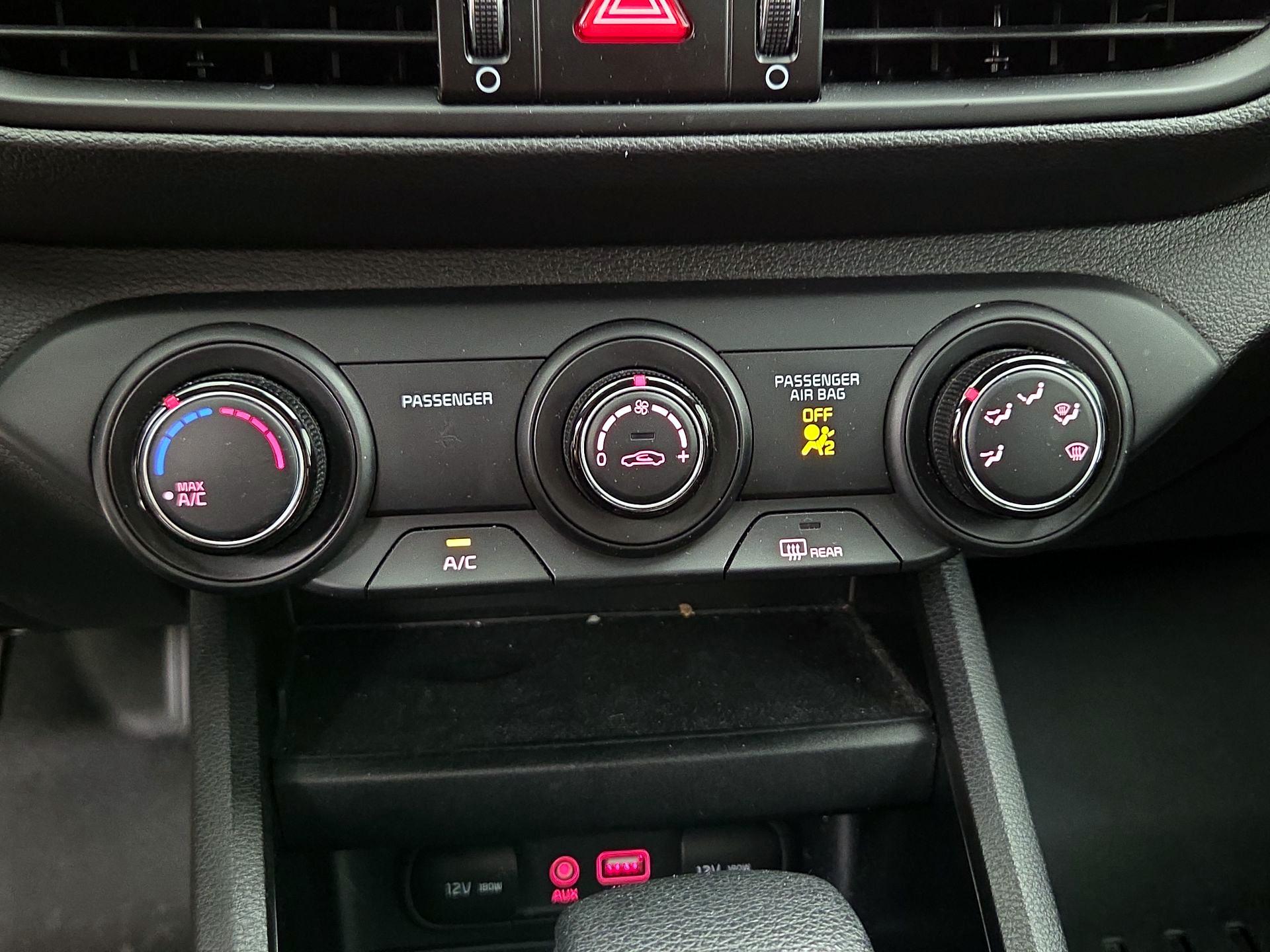 Thumbnail: 2020 Kia Forte - 14