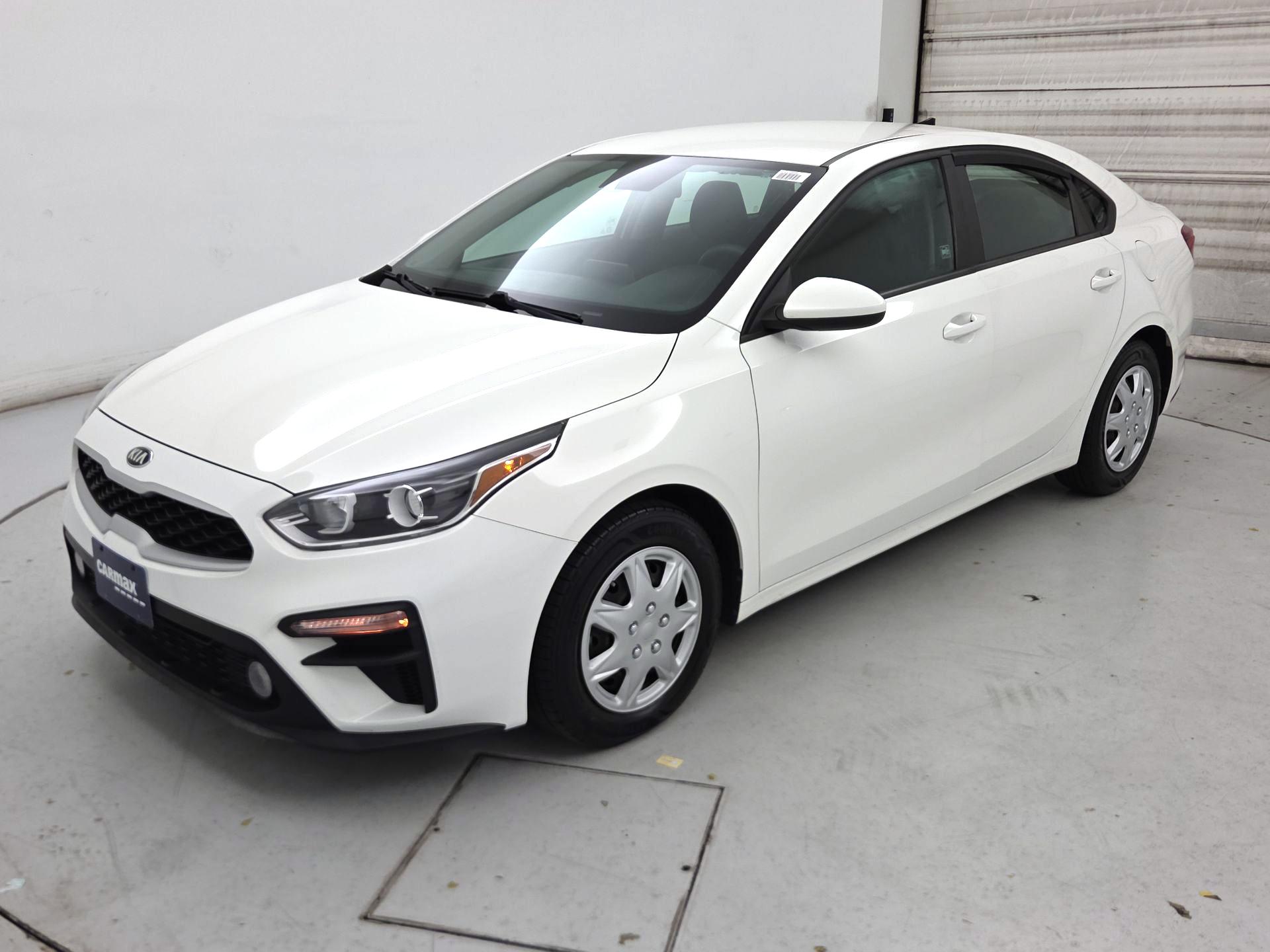 Thumbnail: 2020 Kia Forte - 3