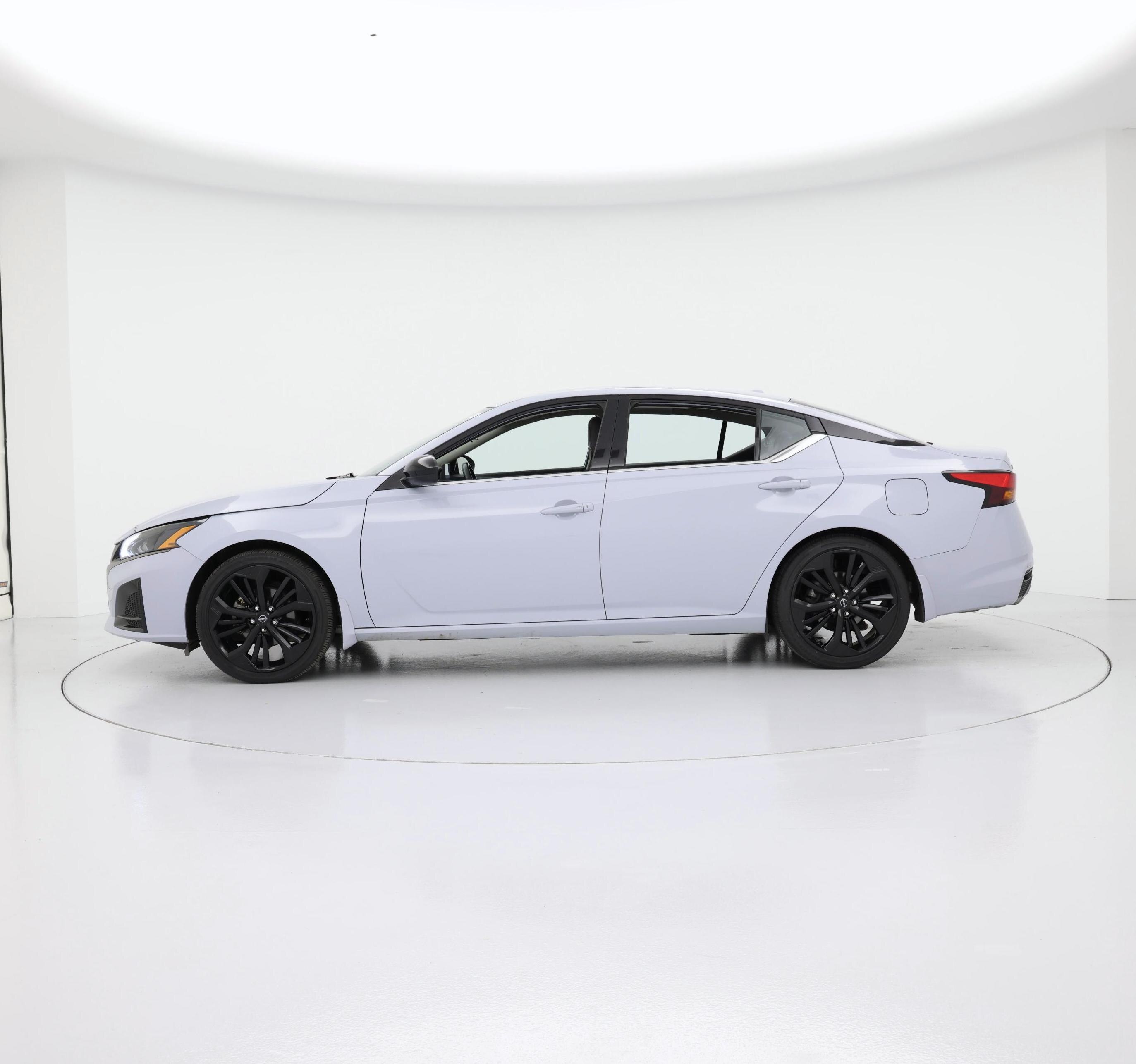 Thumbnail: 2024 Nissan Altima - 3