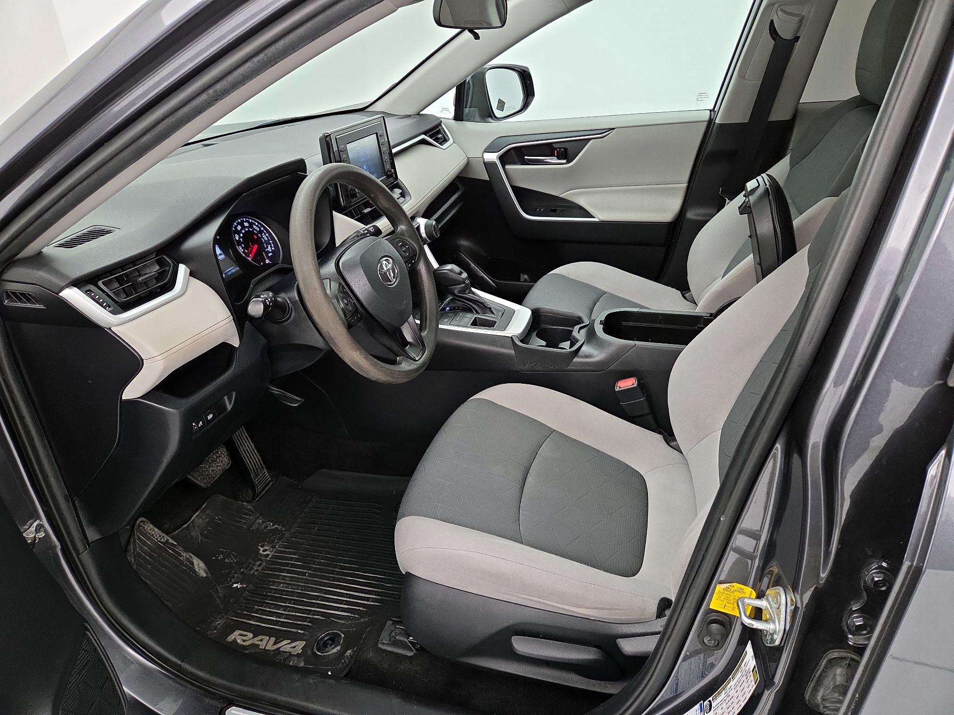 Thumbnail: 2019 Toyota RAV4 - 11