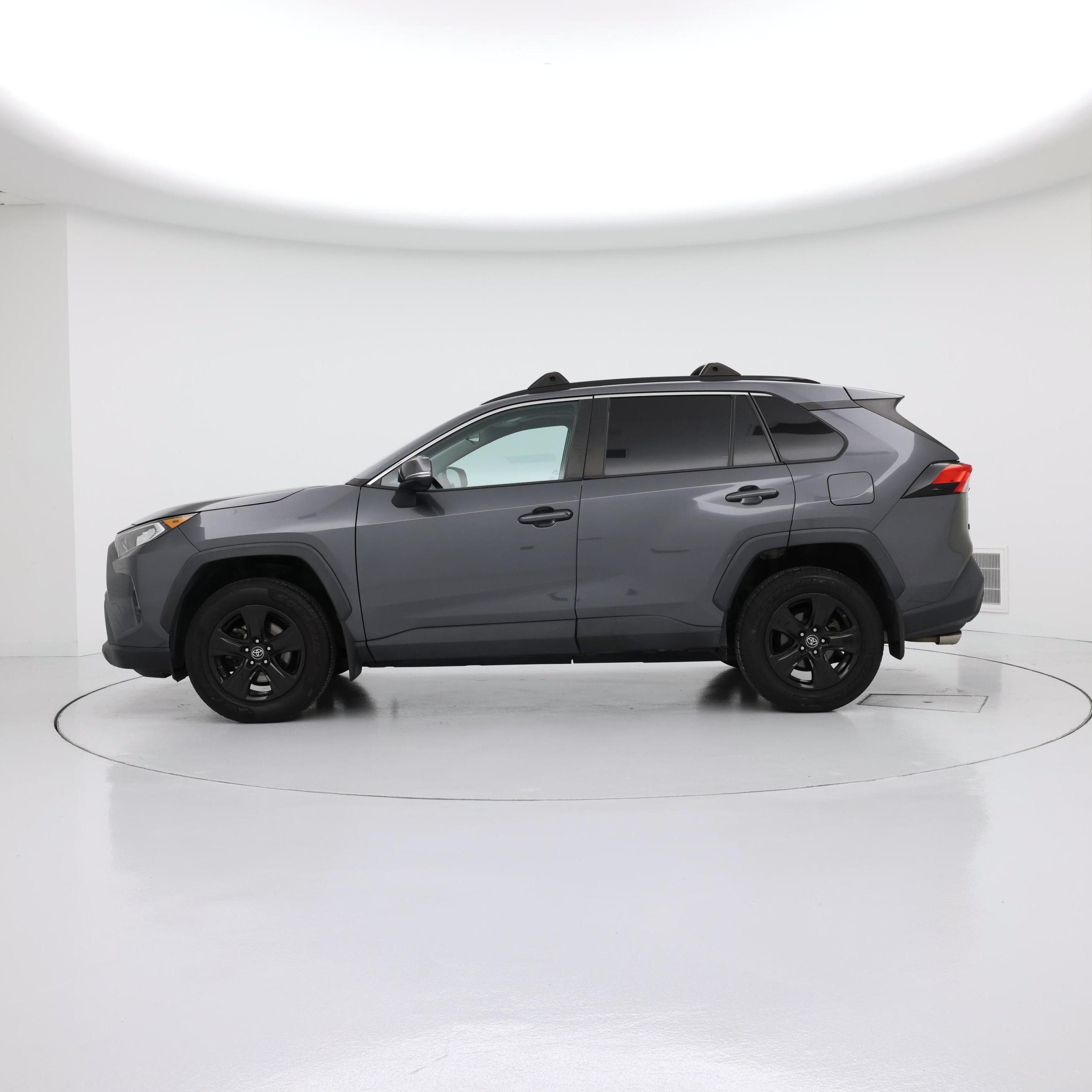 Thumbnail: 2019 Toyota RAV4 - 3