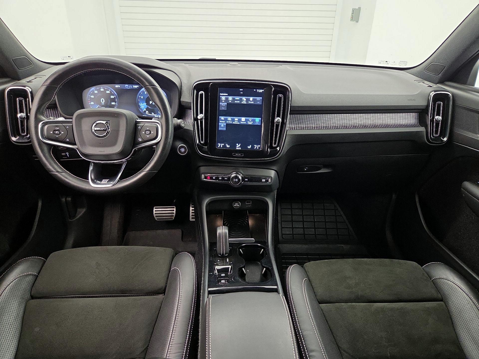 Thumbnail: 2019 Volvo XC40 - 9