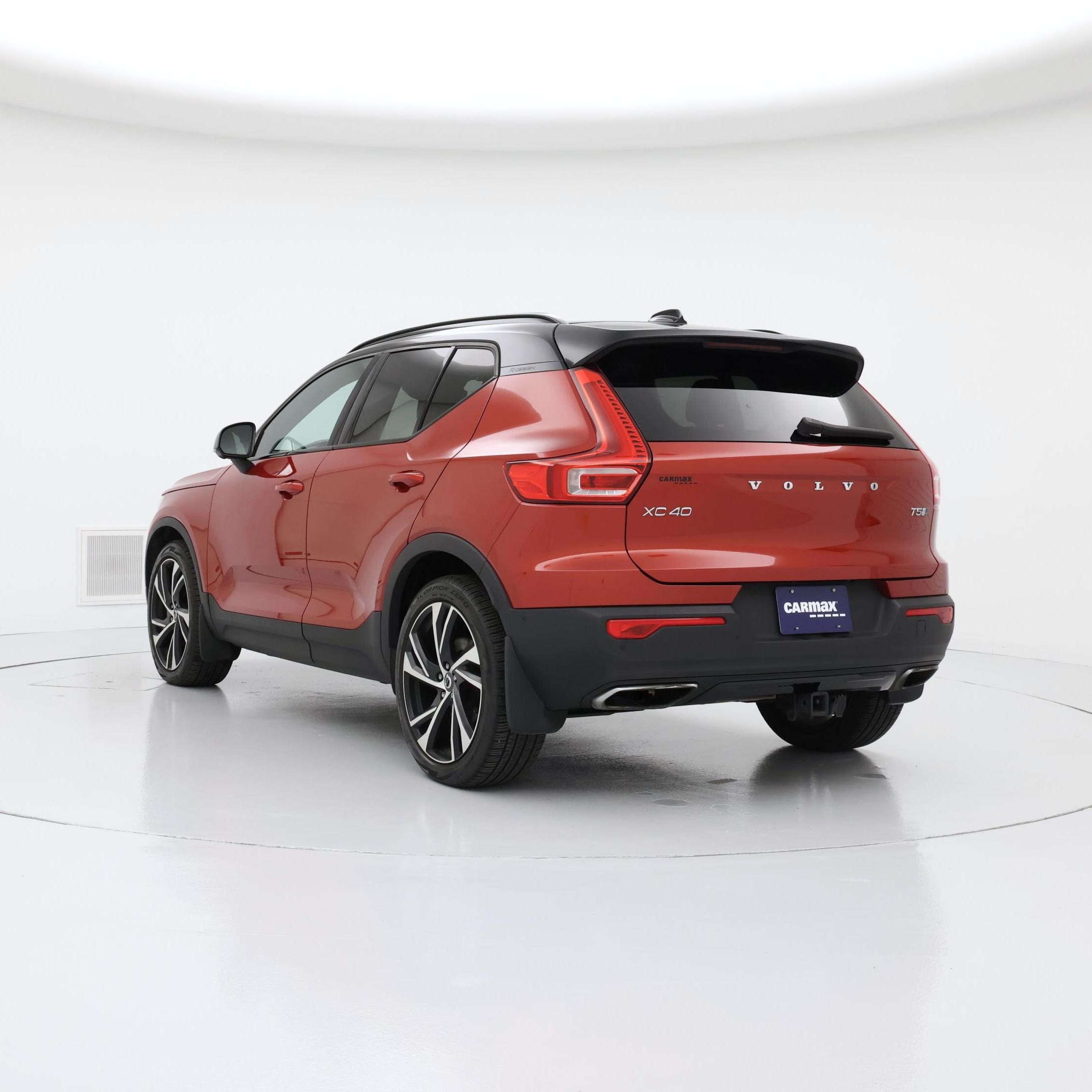 Thumbnail: 2019 Volvo XC40 - 2