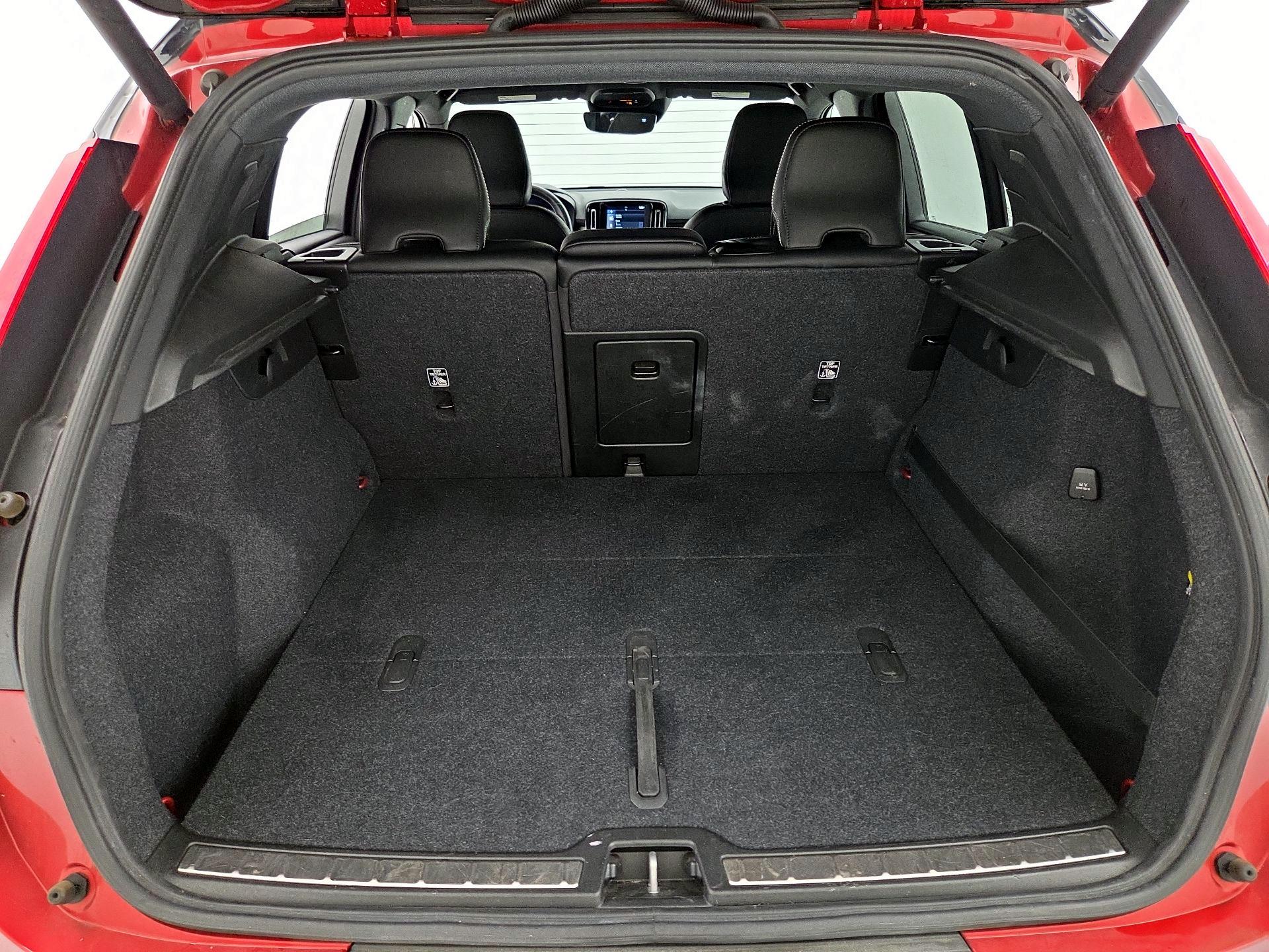 Thumbnail: 2019 Volvo XC40 - 20