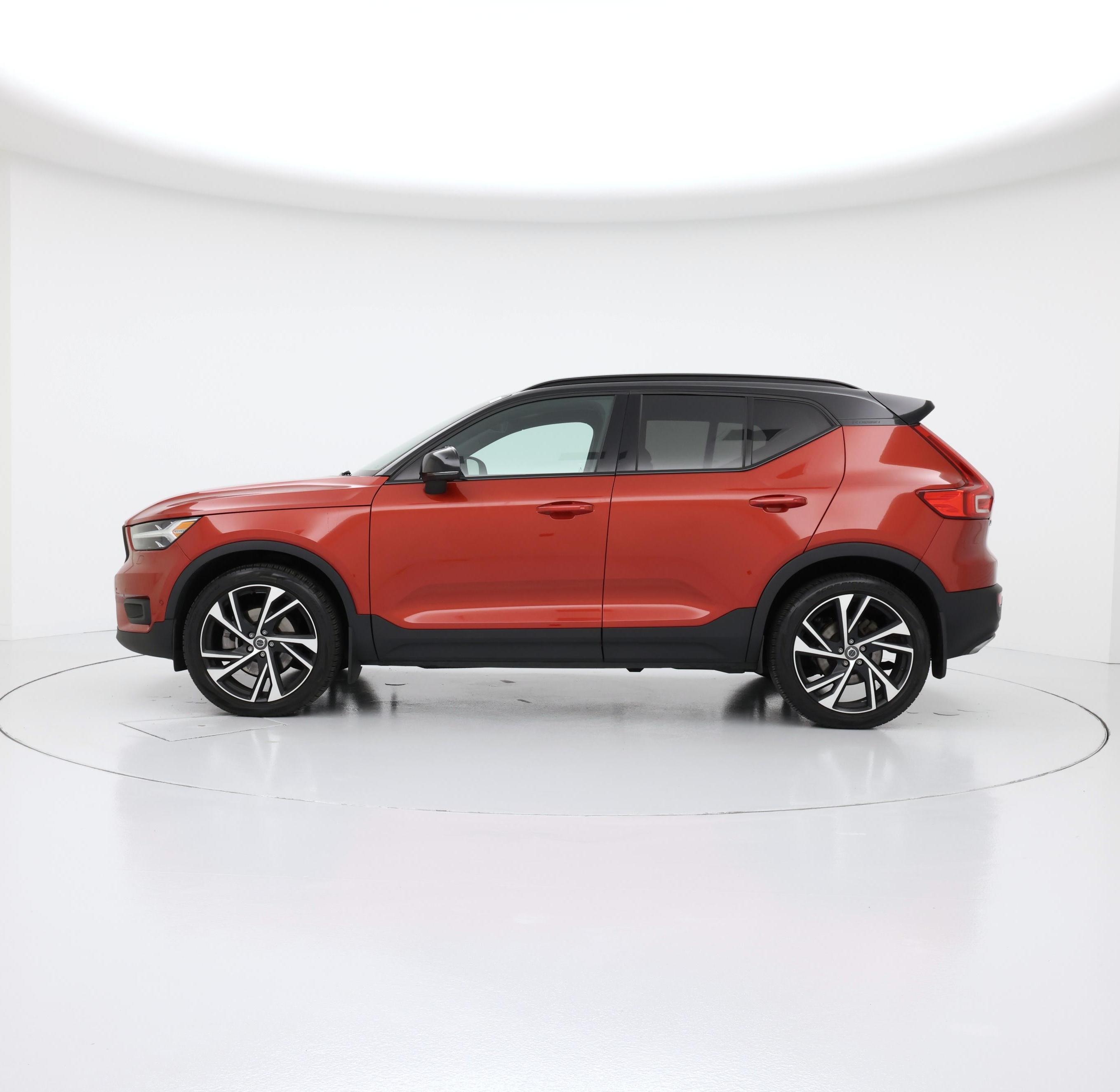 Thumbnail: 2019 Volvo XC40 - 3
