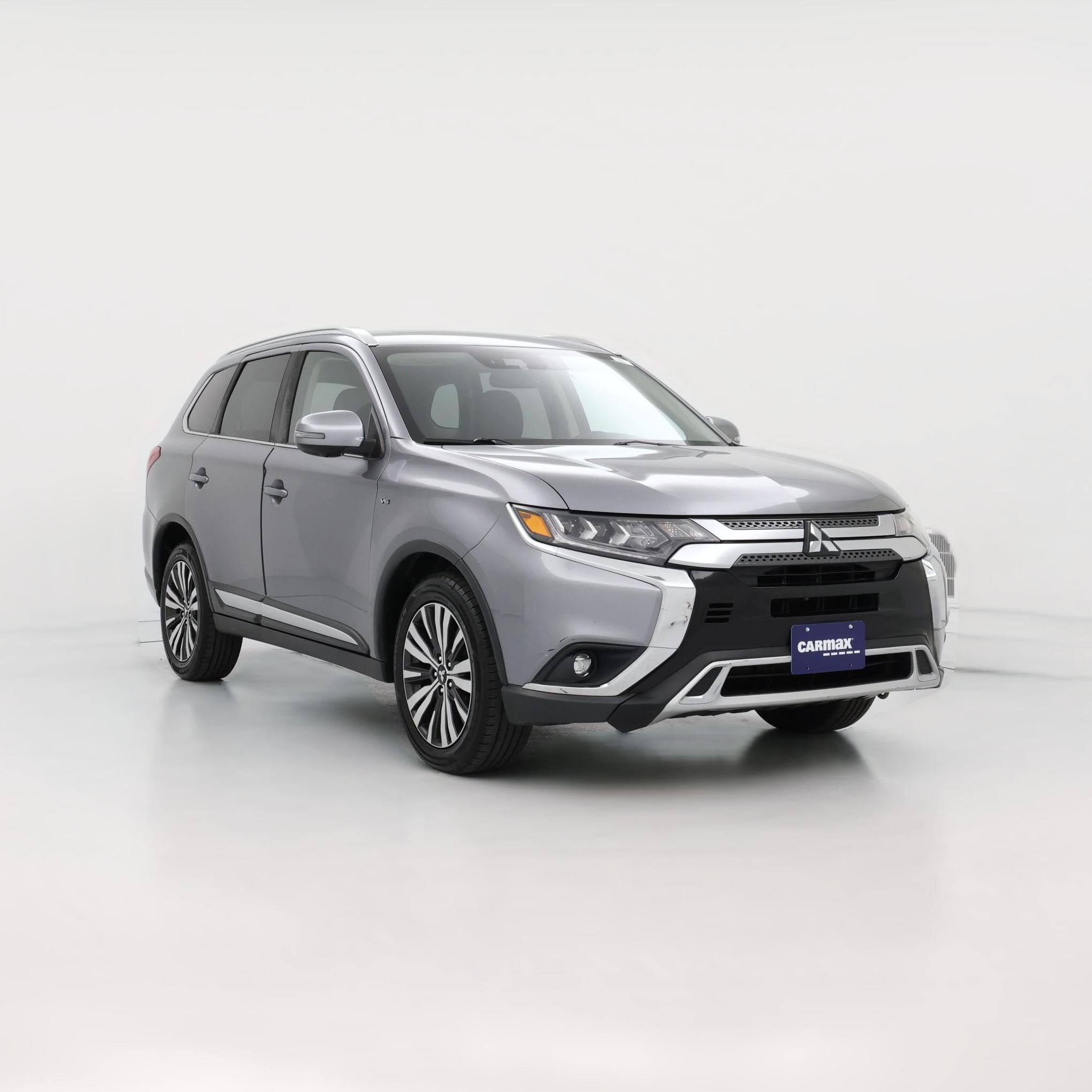 Thumbnail: 2019 Mitsubishi Outlander - 1