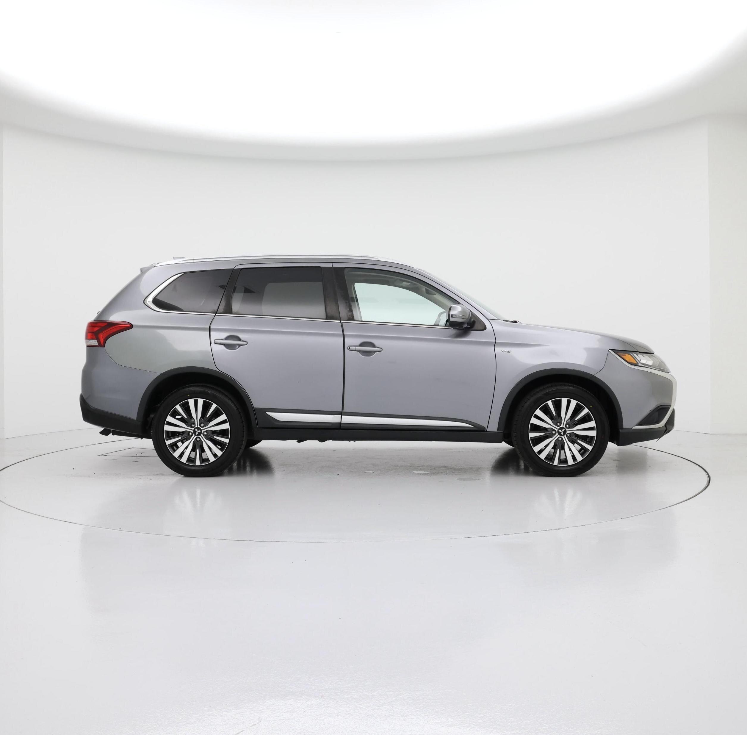Thumbnail: 2019 Mitsubishi Outlander - 7