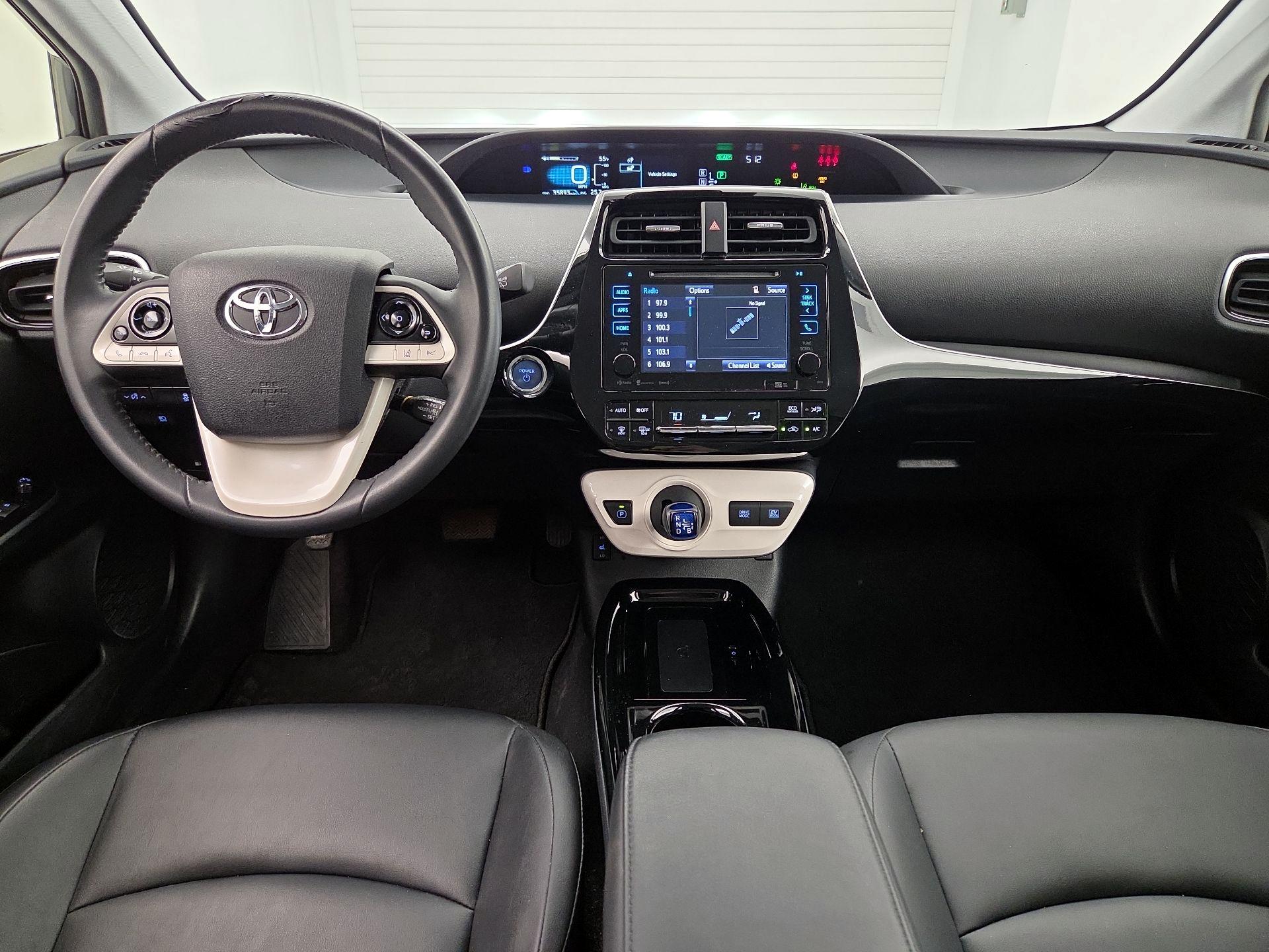 Thumbnail: 2017 Toyota Prius - 9