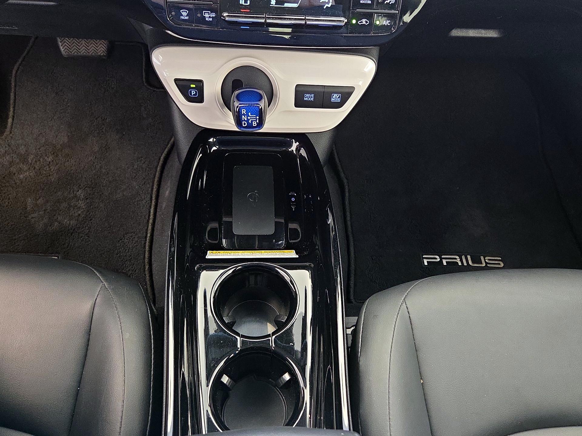 Thumbnail: 2017 Toyota Prius - 17